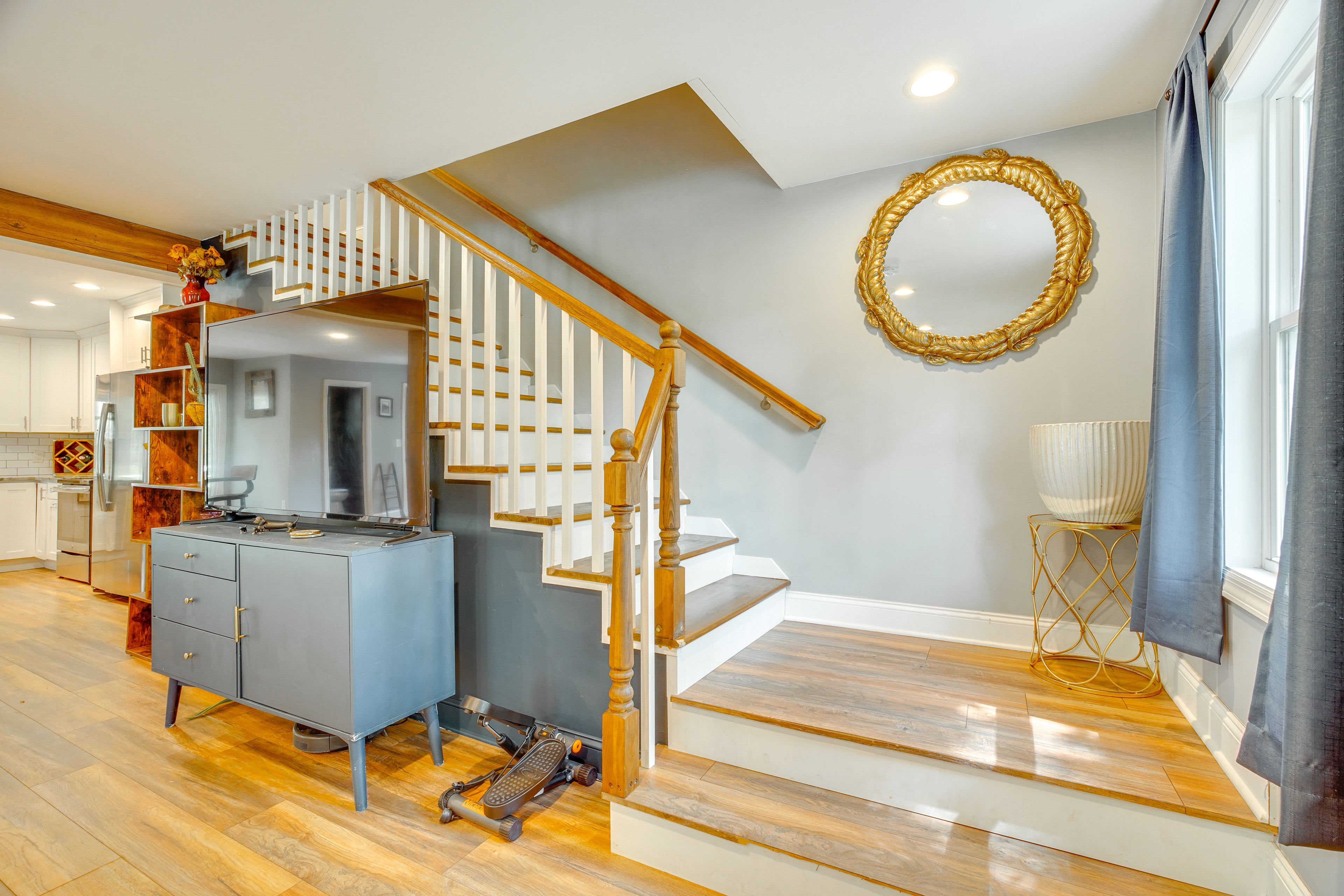 2nd Floor Access