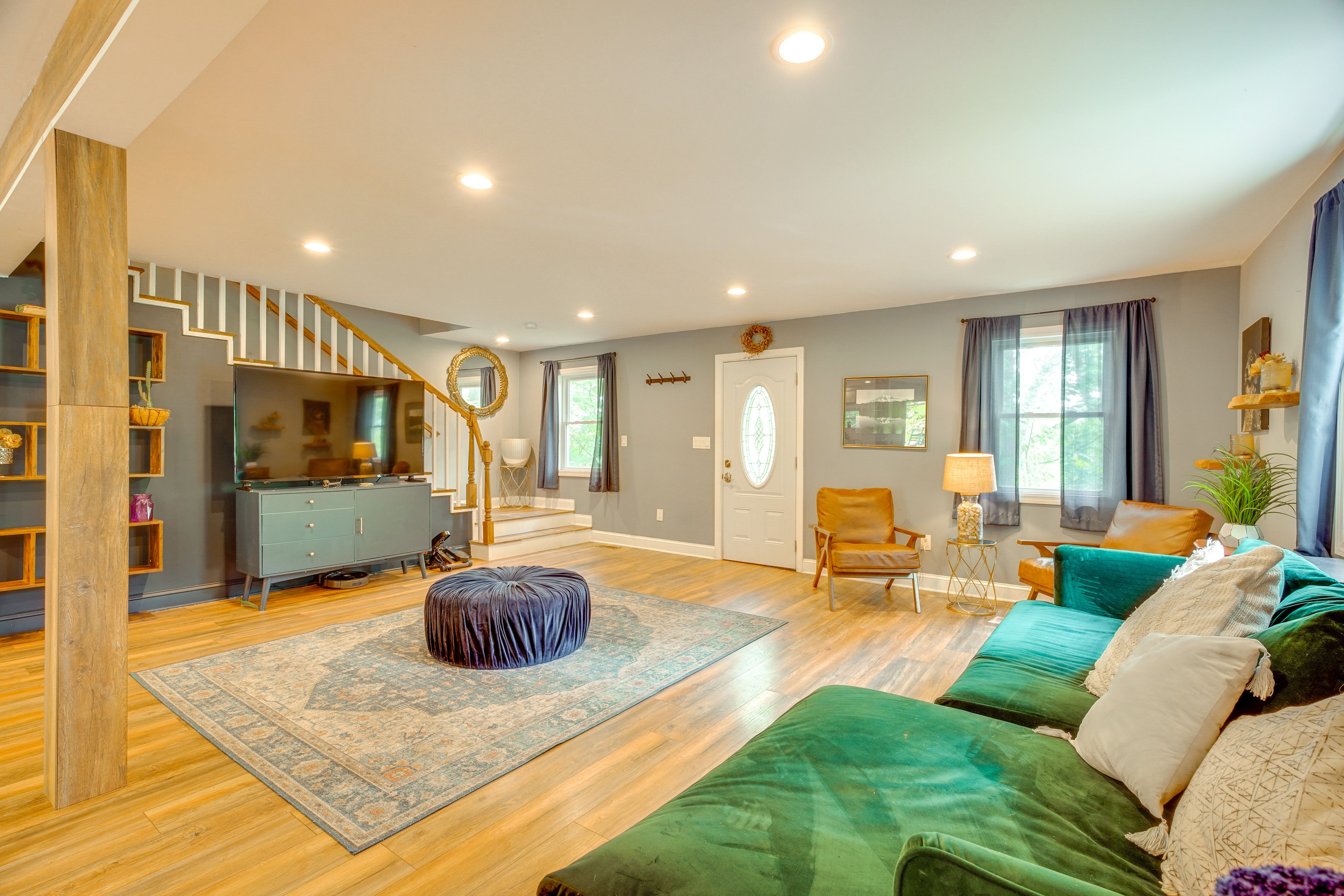 Living Area | Smart TV | 1st Floor