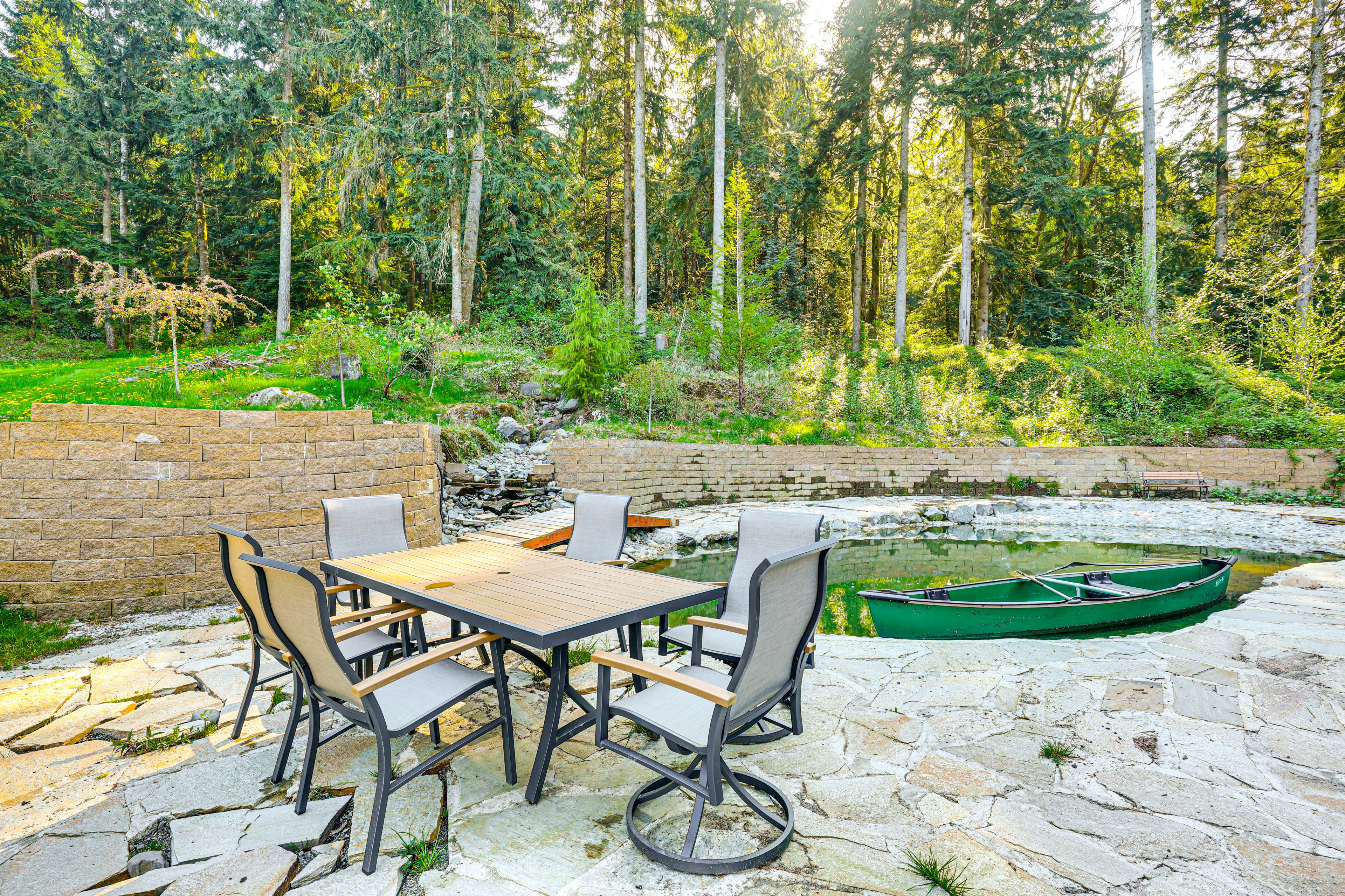 Issaquah Vacation Rental | 2BR | 1BA | 1,100 Sq Ft | 2 Steps to Enter