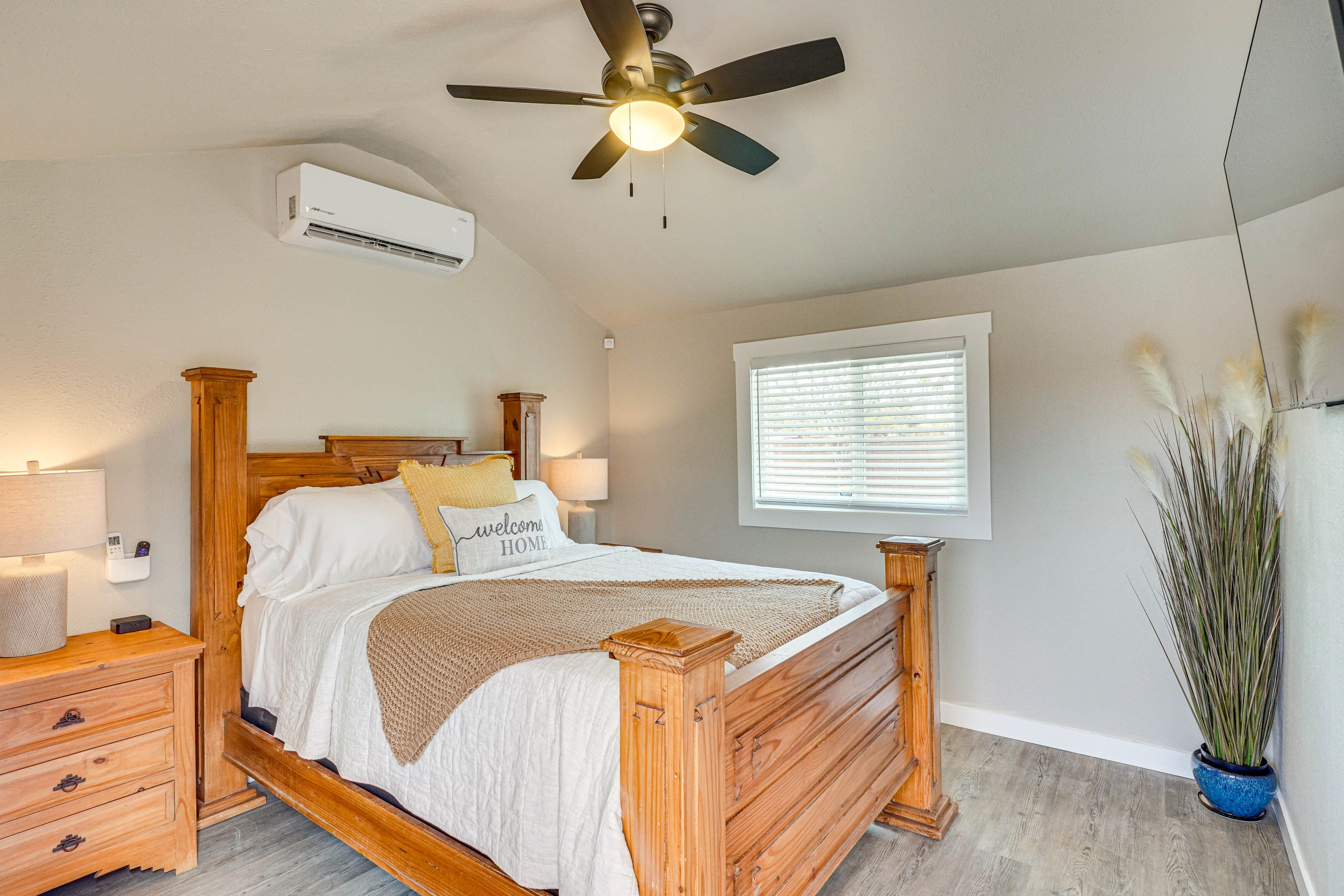 Bedroom 3 (Detached Casita) | Queen Bed