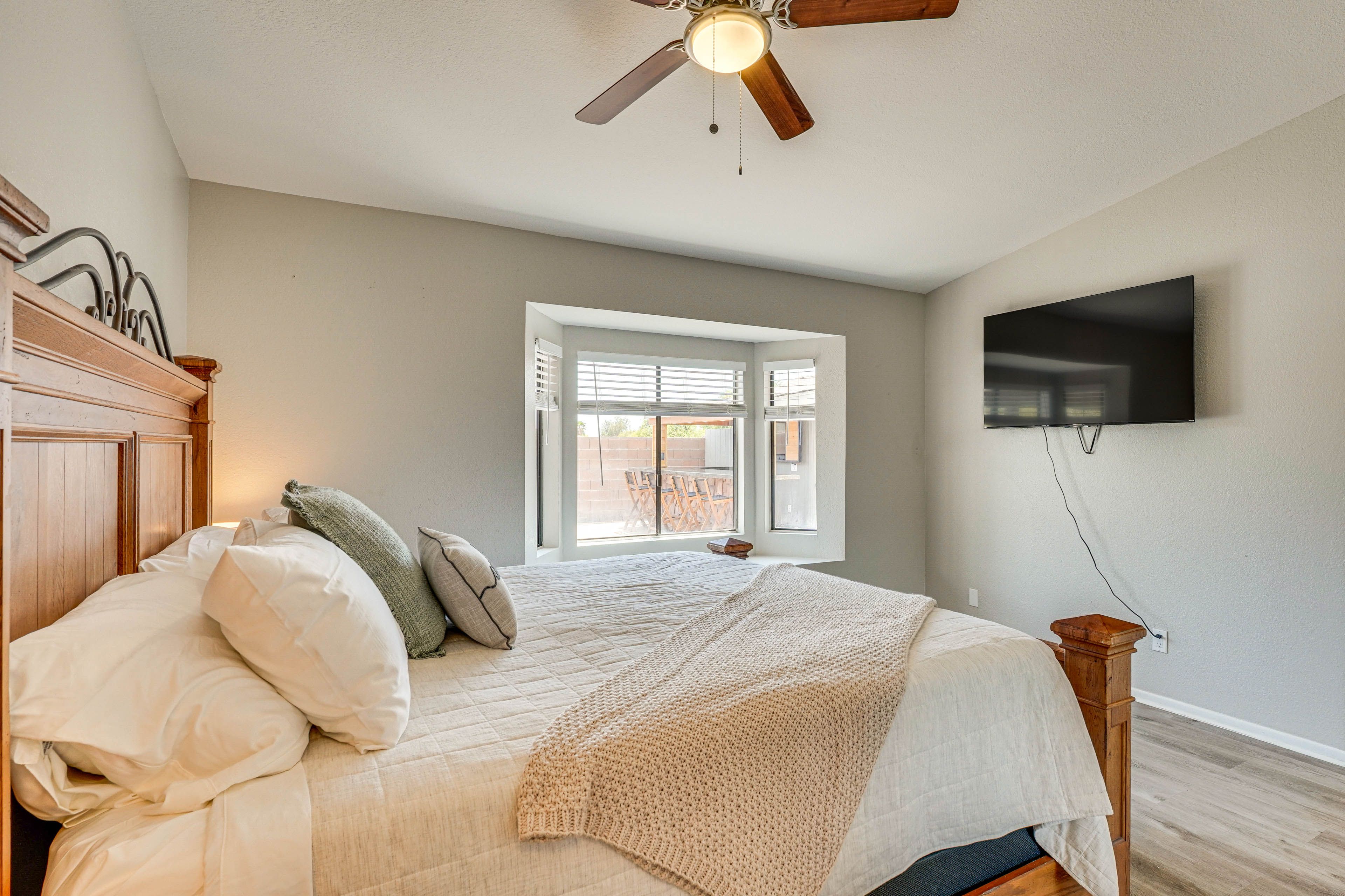 Bedroom 1 | King Bed | Linens Provided