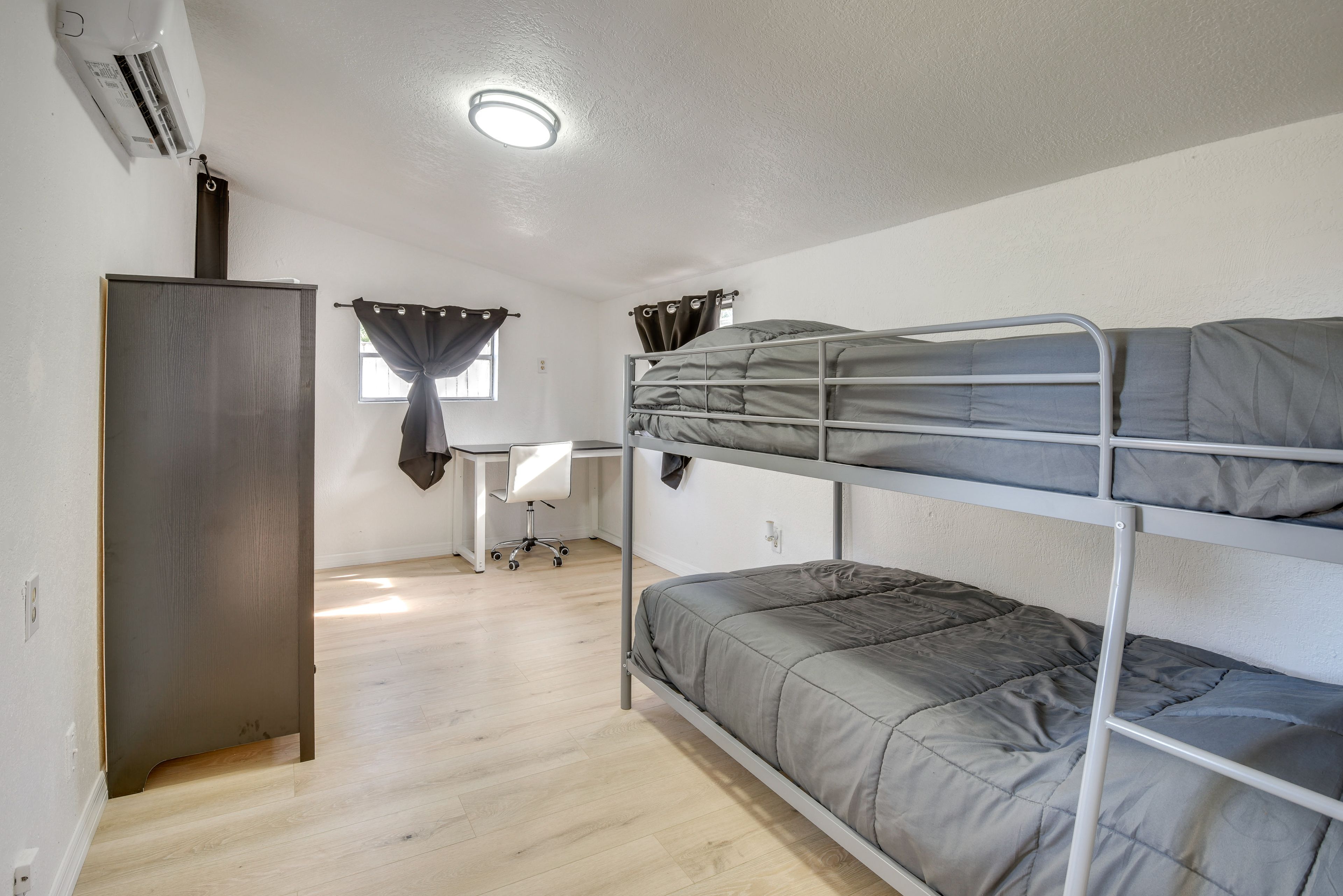 Bedroom 3 | Twin Bunk Bed | Laptop-Friendly Workspace