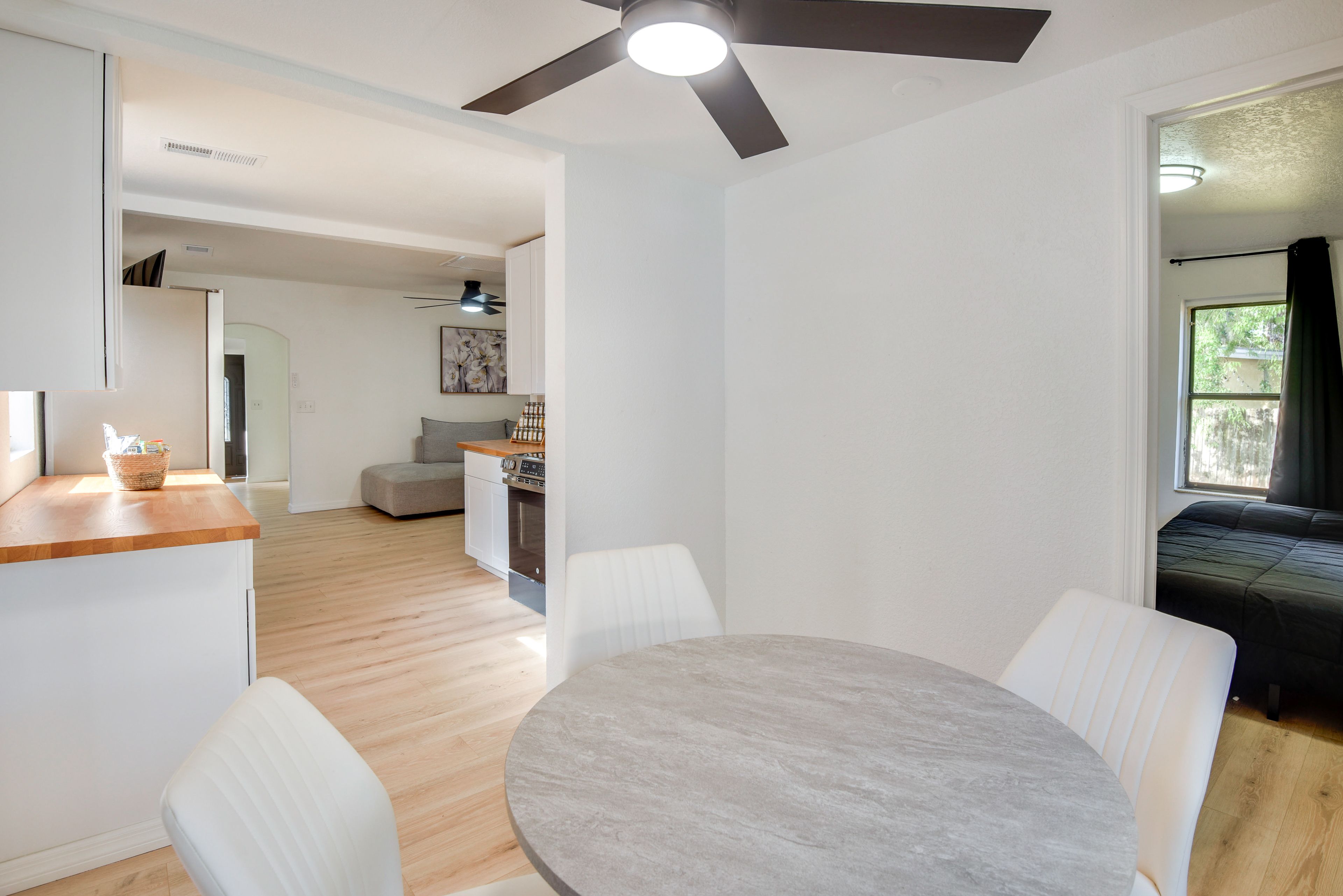 Dining Area | Dishware/Flatware