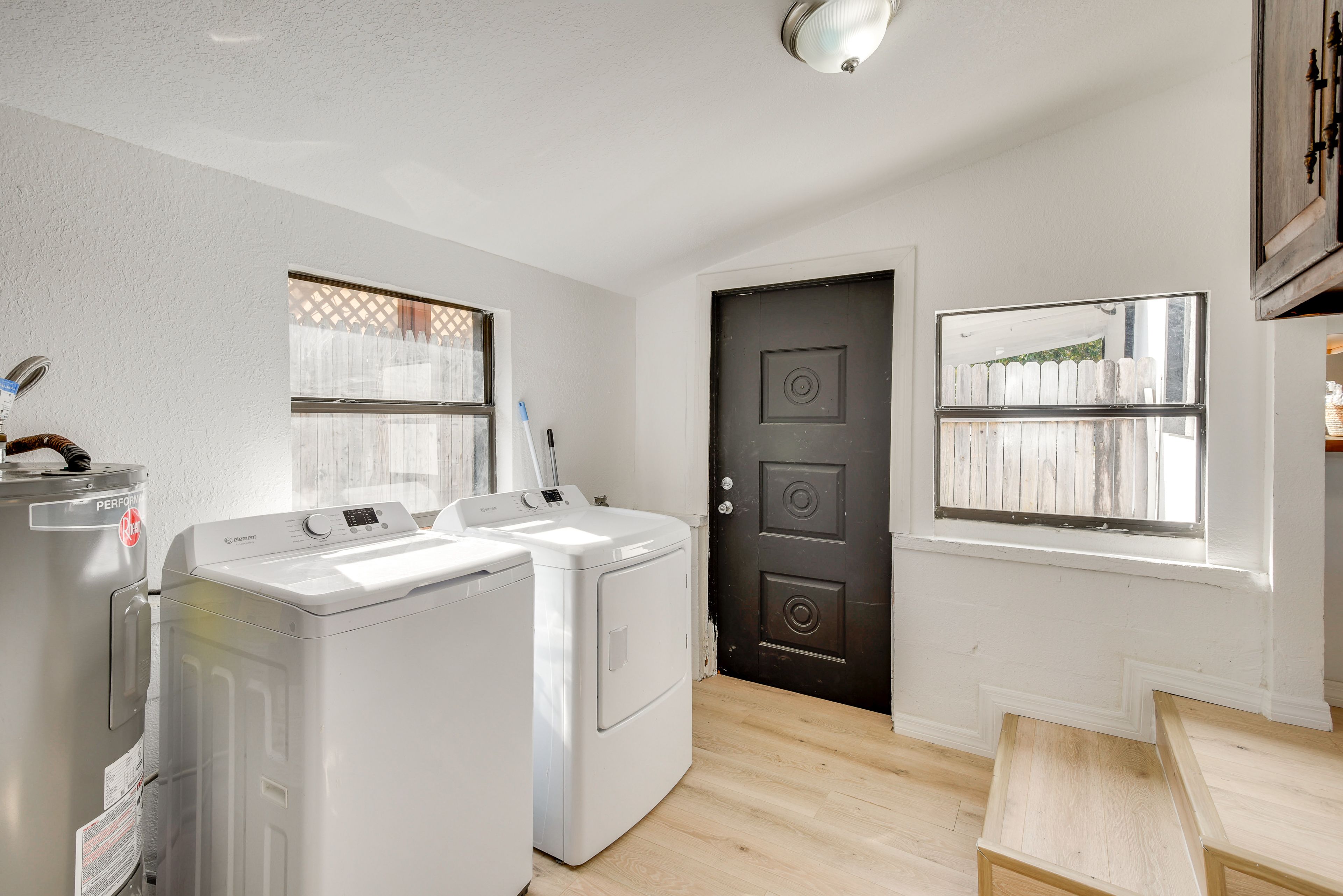 Laundry Room | 2 Steps Required
