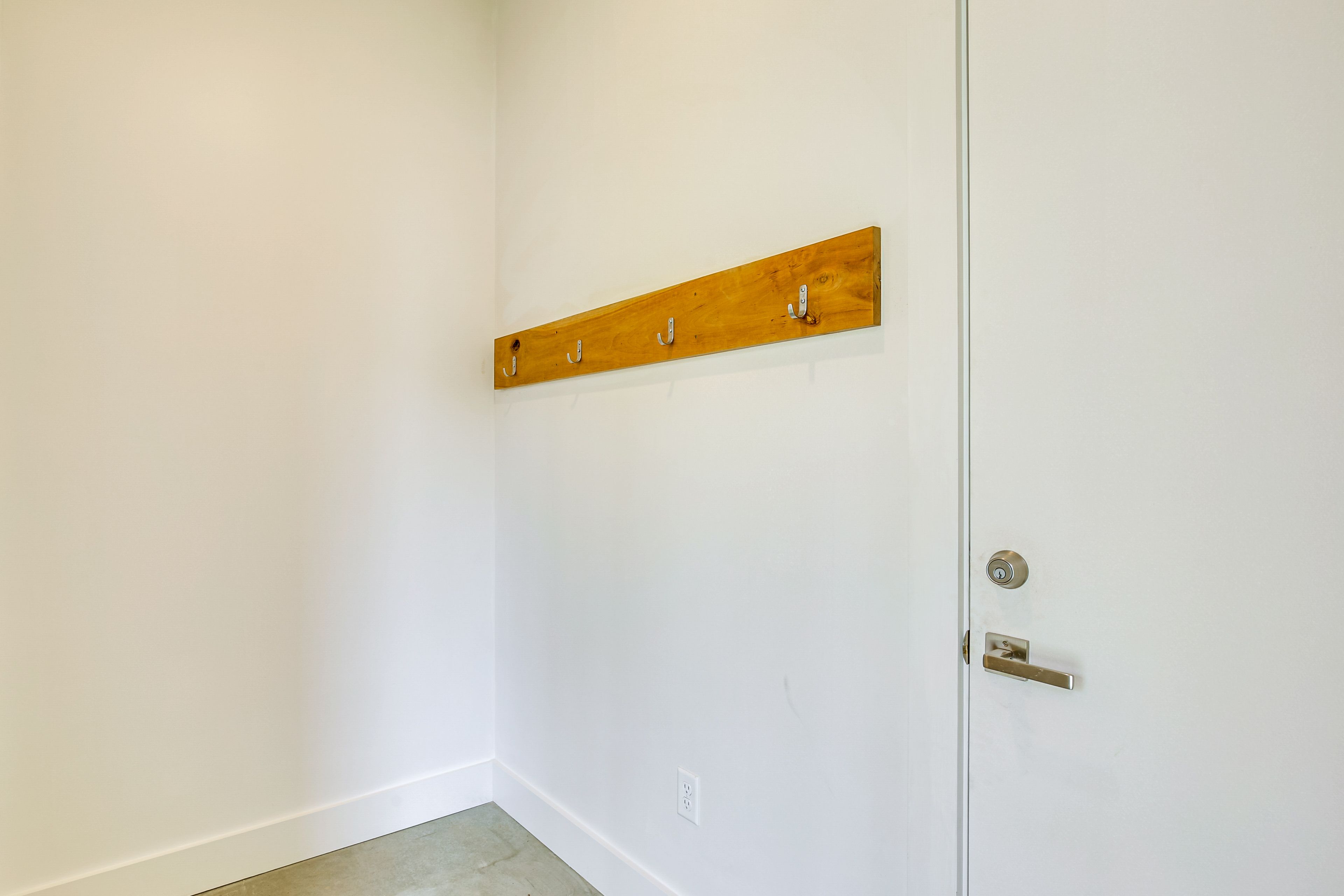Studio | Entryway