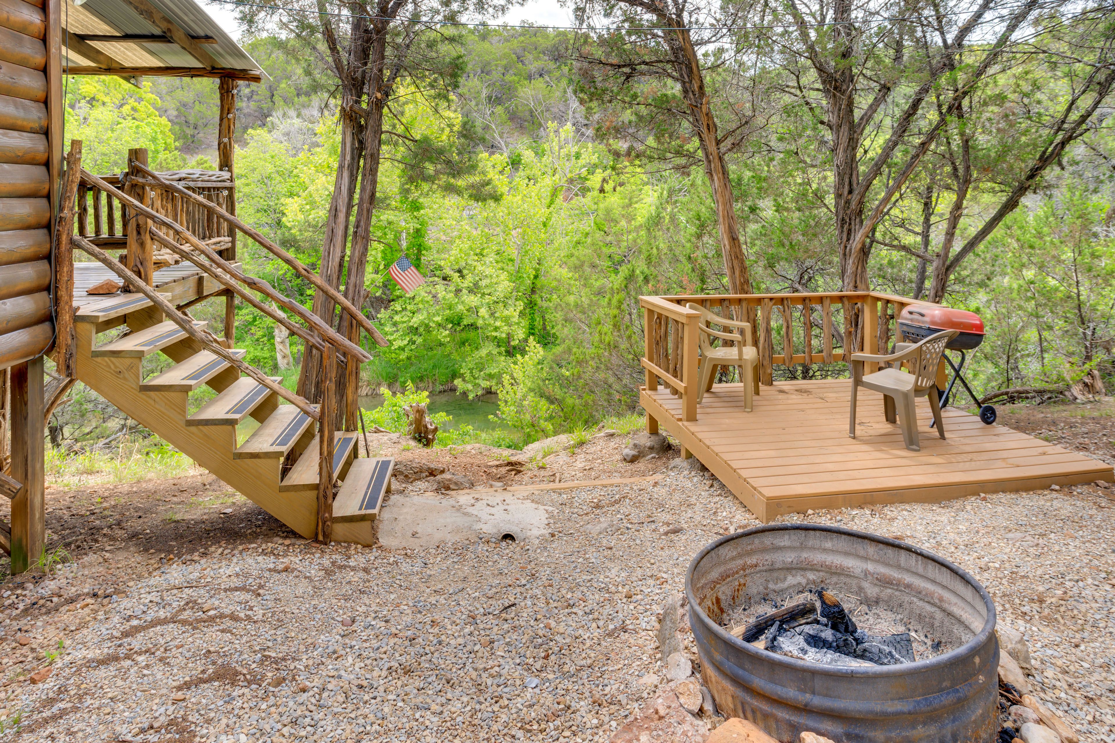 Property Exterior | Fire Pit | Charcoal Grill | Driveway (2 Vehicles)