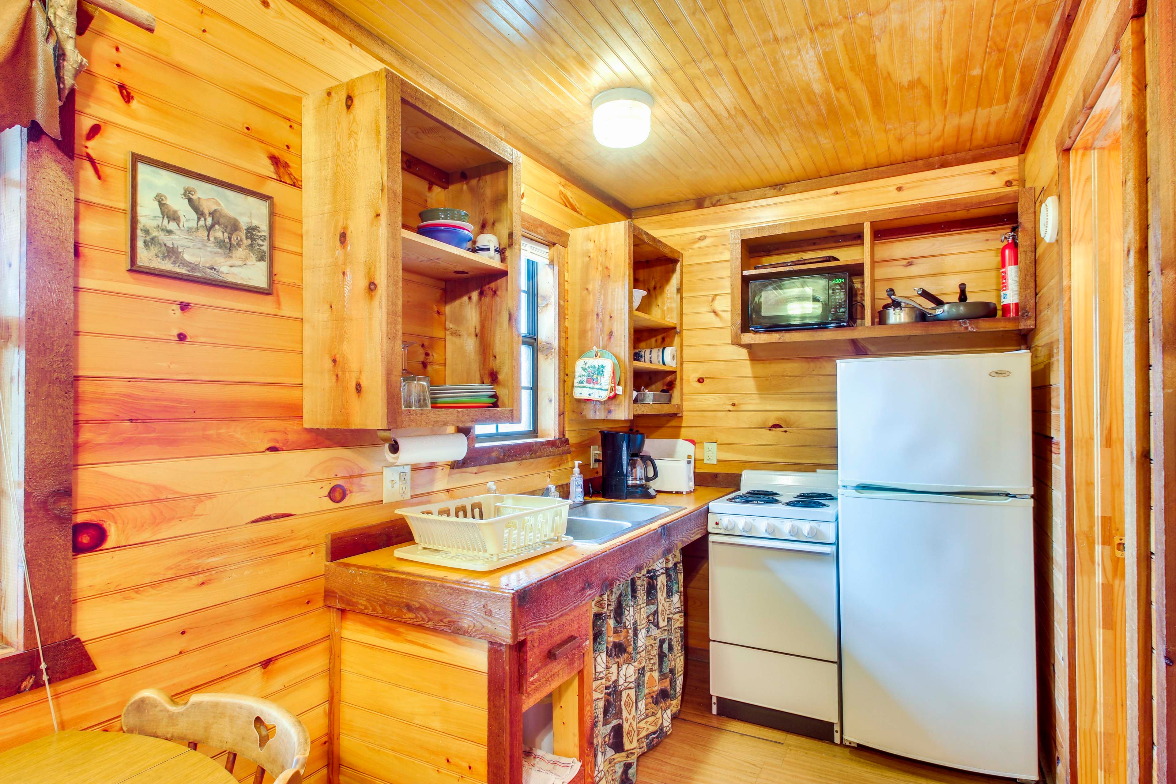 Kitchen | Drip Coffee Pot | Toaster | Microwave