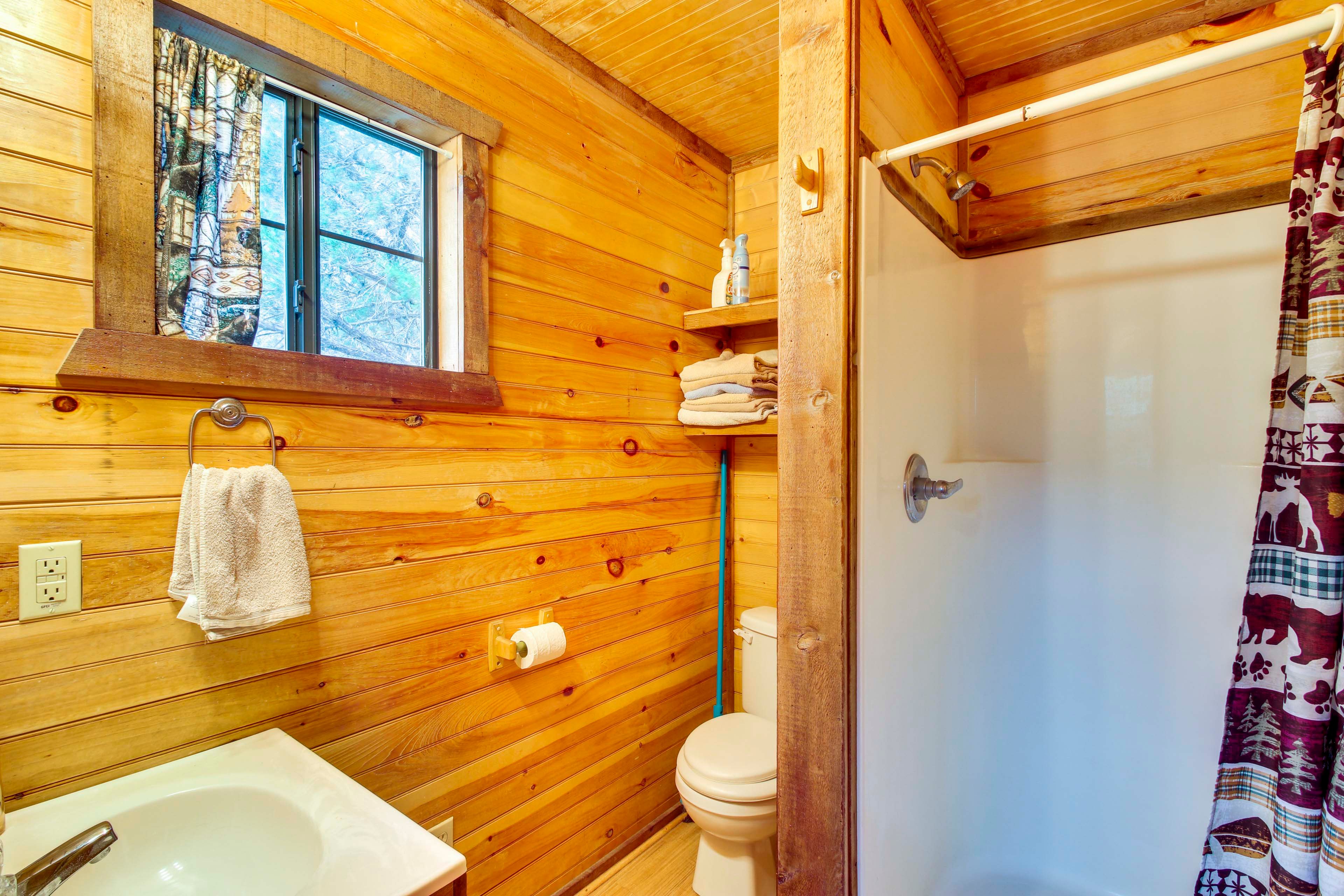 Full Bathroom