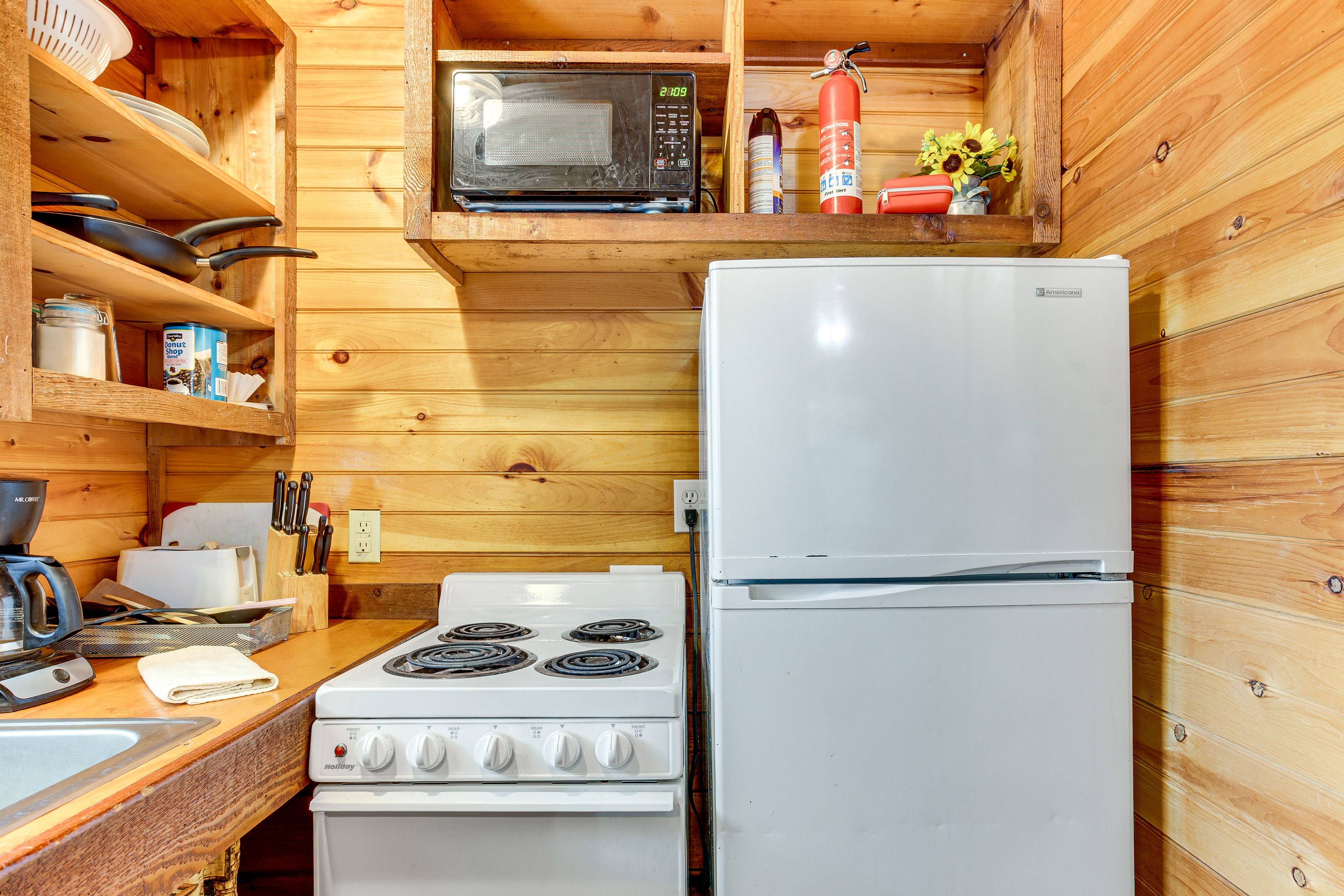 Kitchen | Drip Coffee Pot | Toaster | Microwave