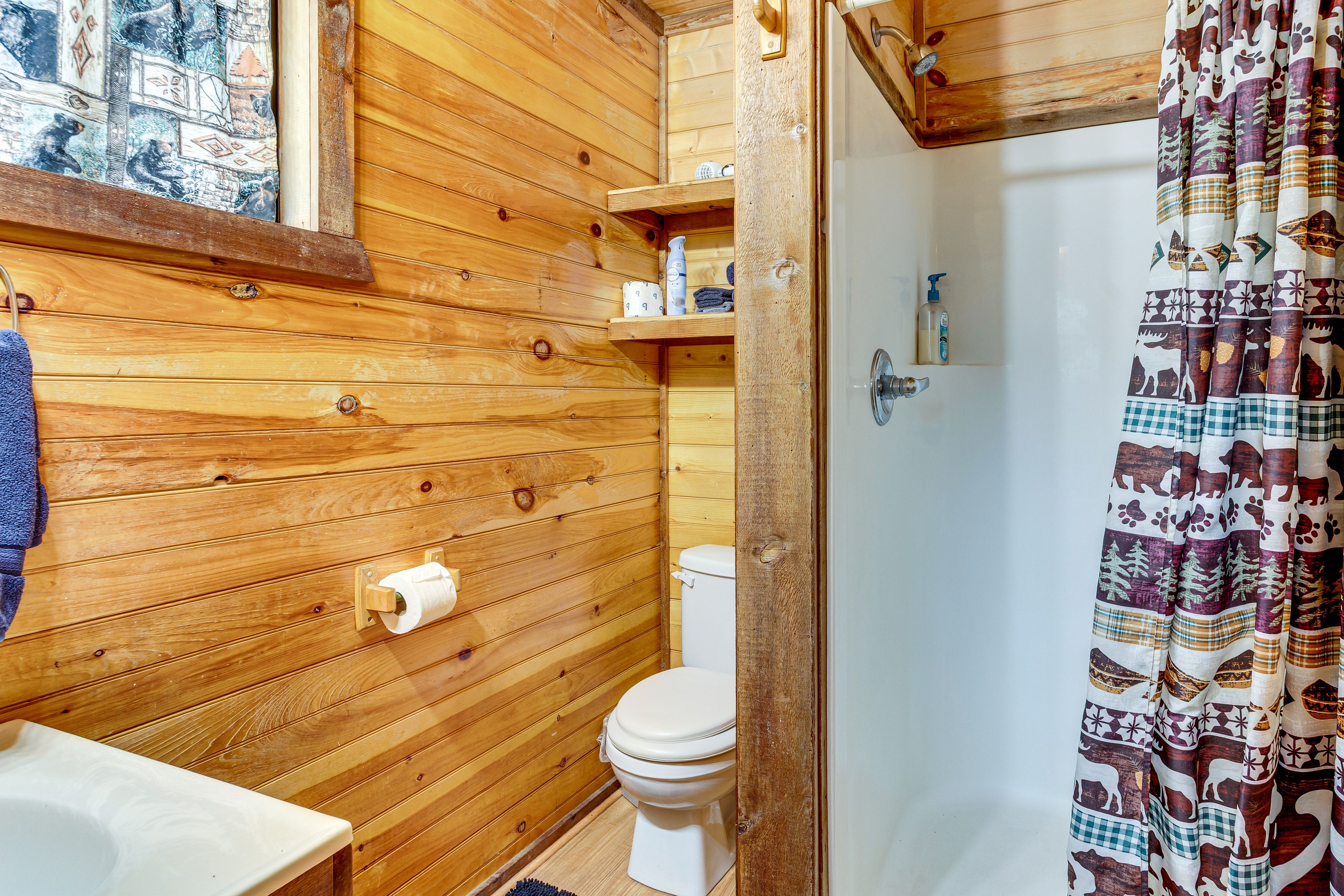 Full Bathroom