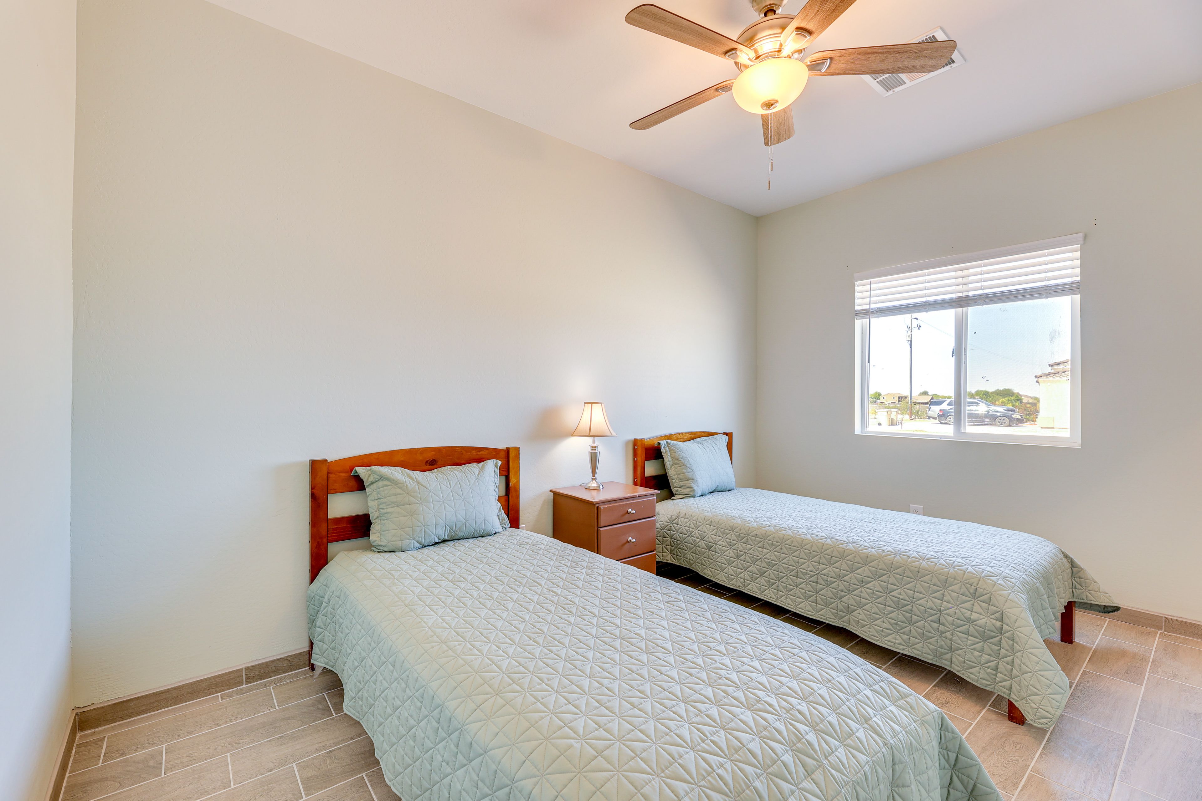 Bedroom 4 | 2 Twin Beds