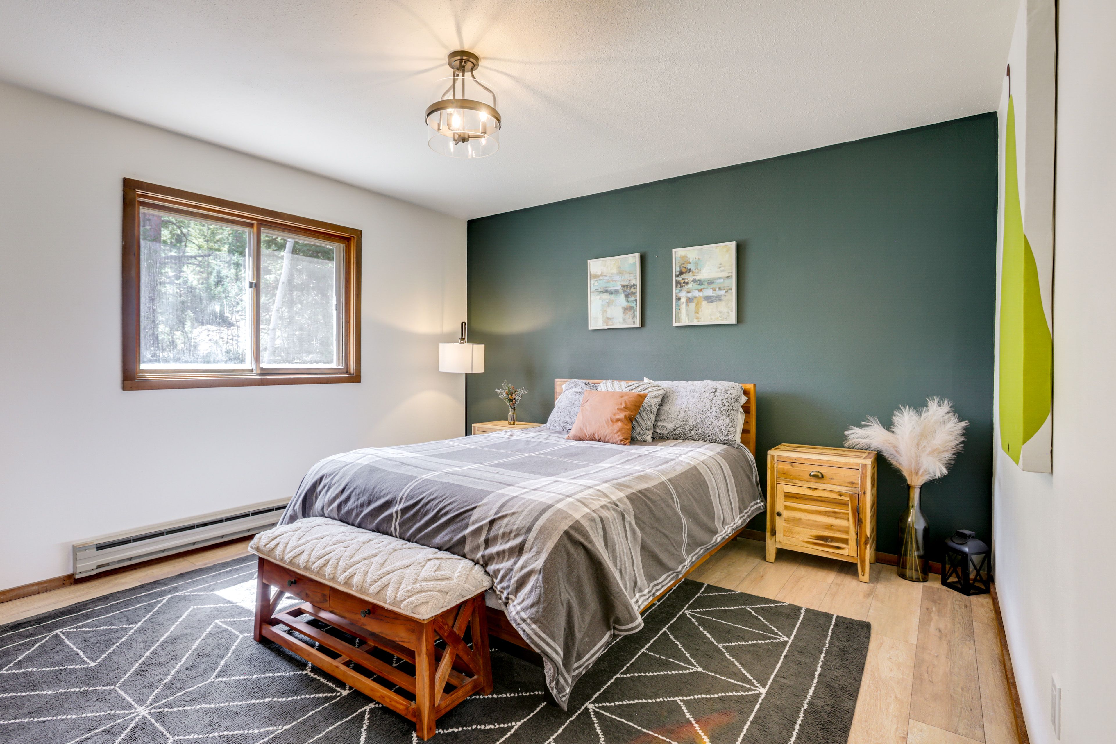 Bedroom | Queen Bed | 1st Floor | Linens Provided