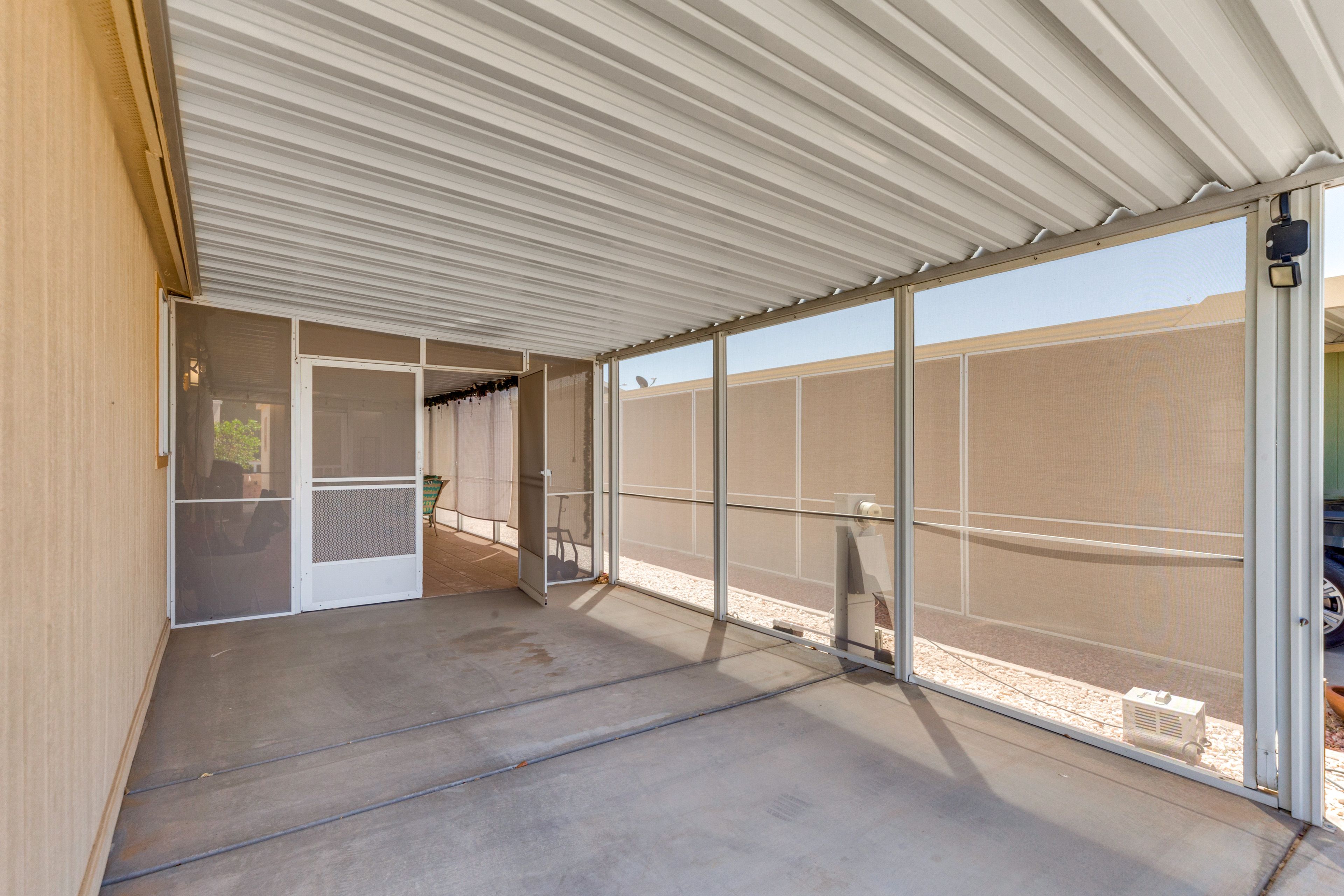 Screened-In Porch