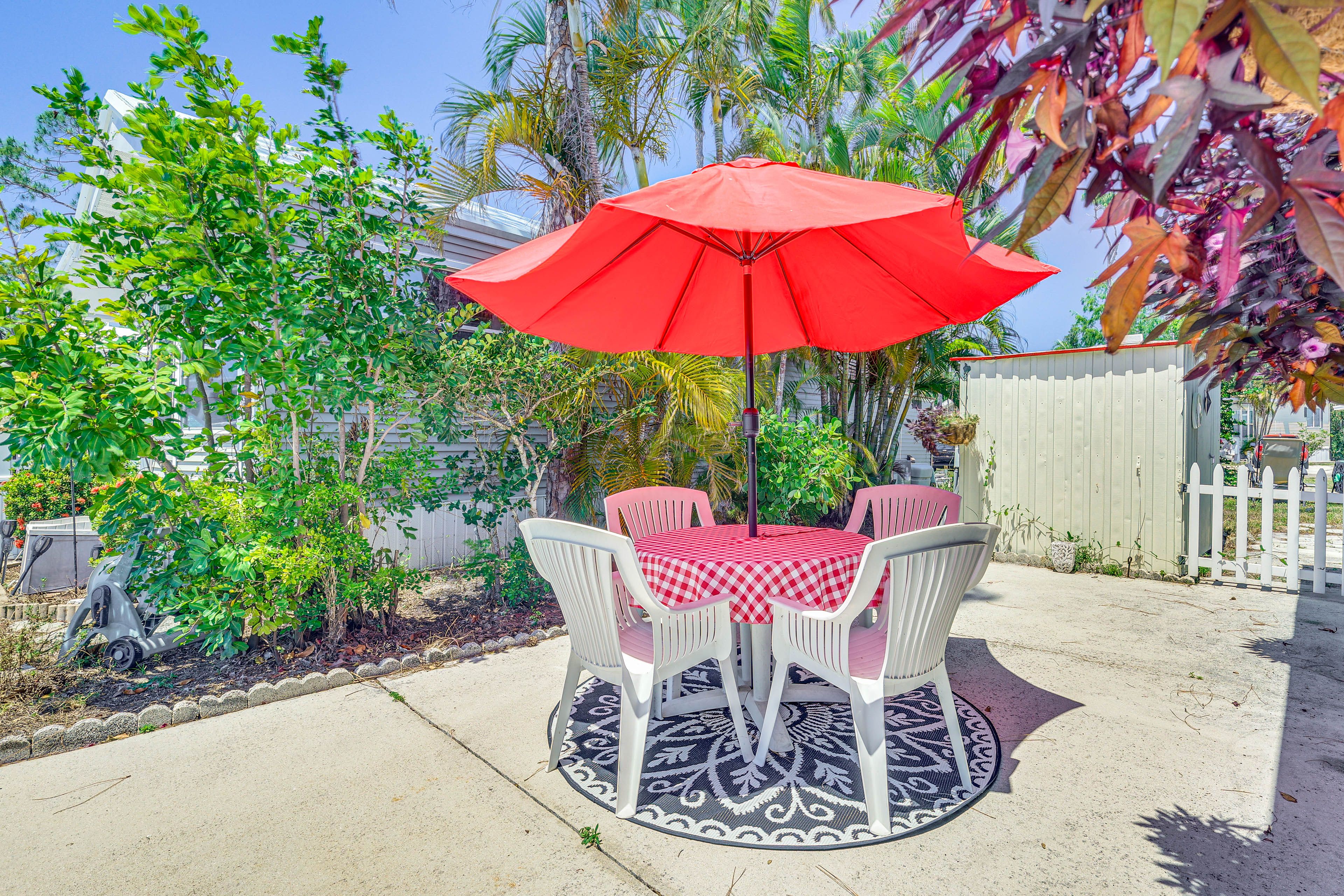 Outdoor Dining Area