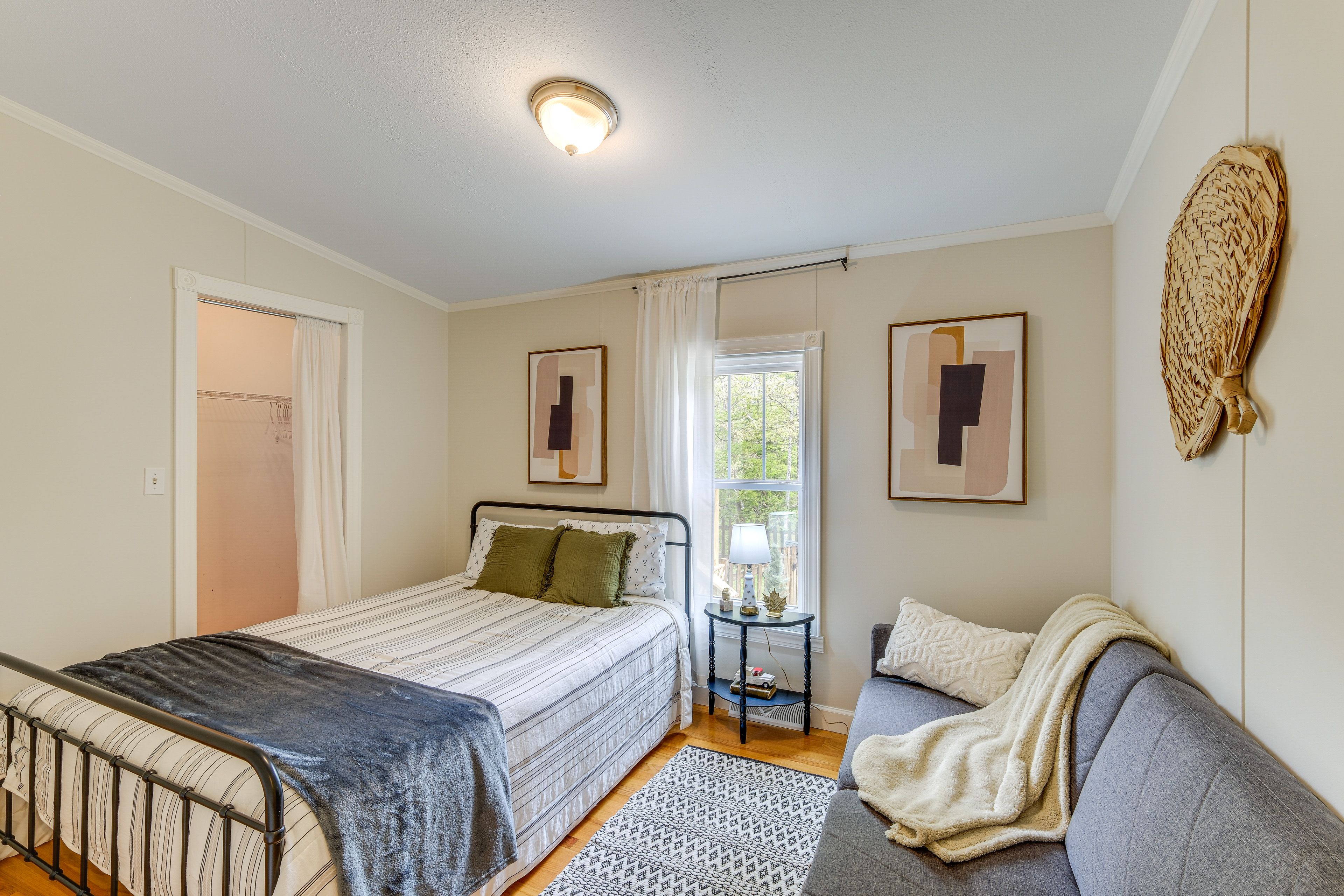 Bedroom 3 | Queen Bed | Full Futon
