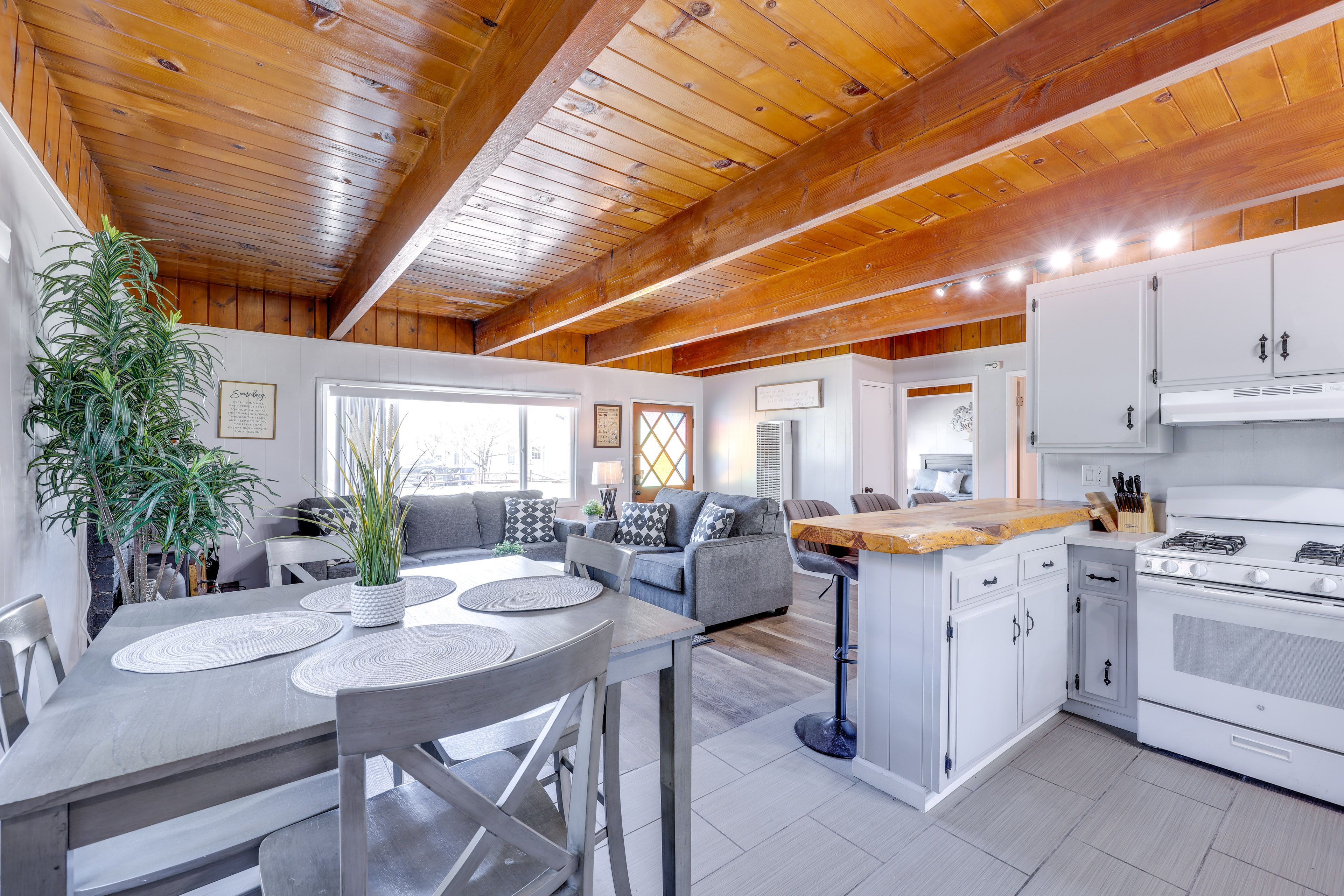 Dining Area | Full Kitchen | Cooking Basics