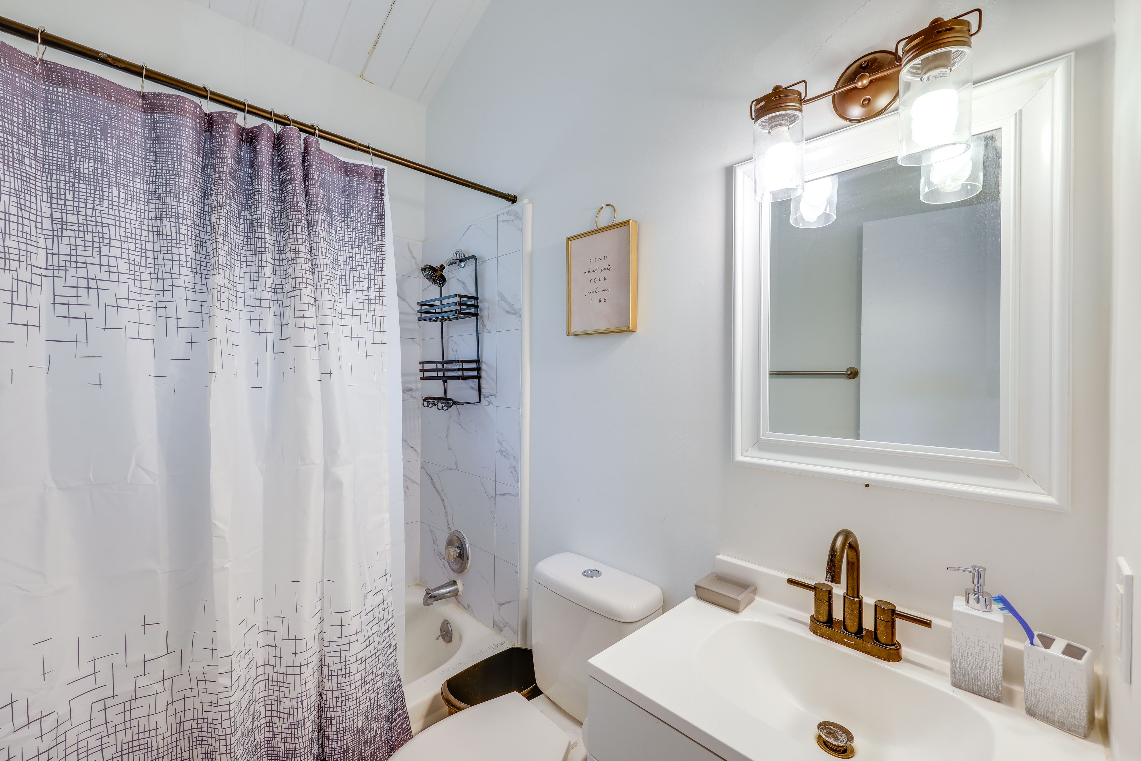 Full Bath | Towels