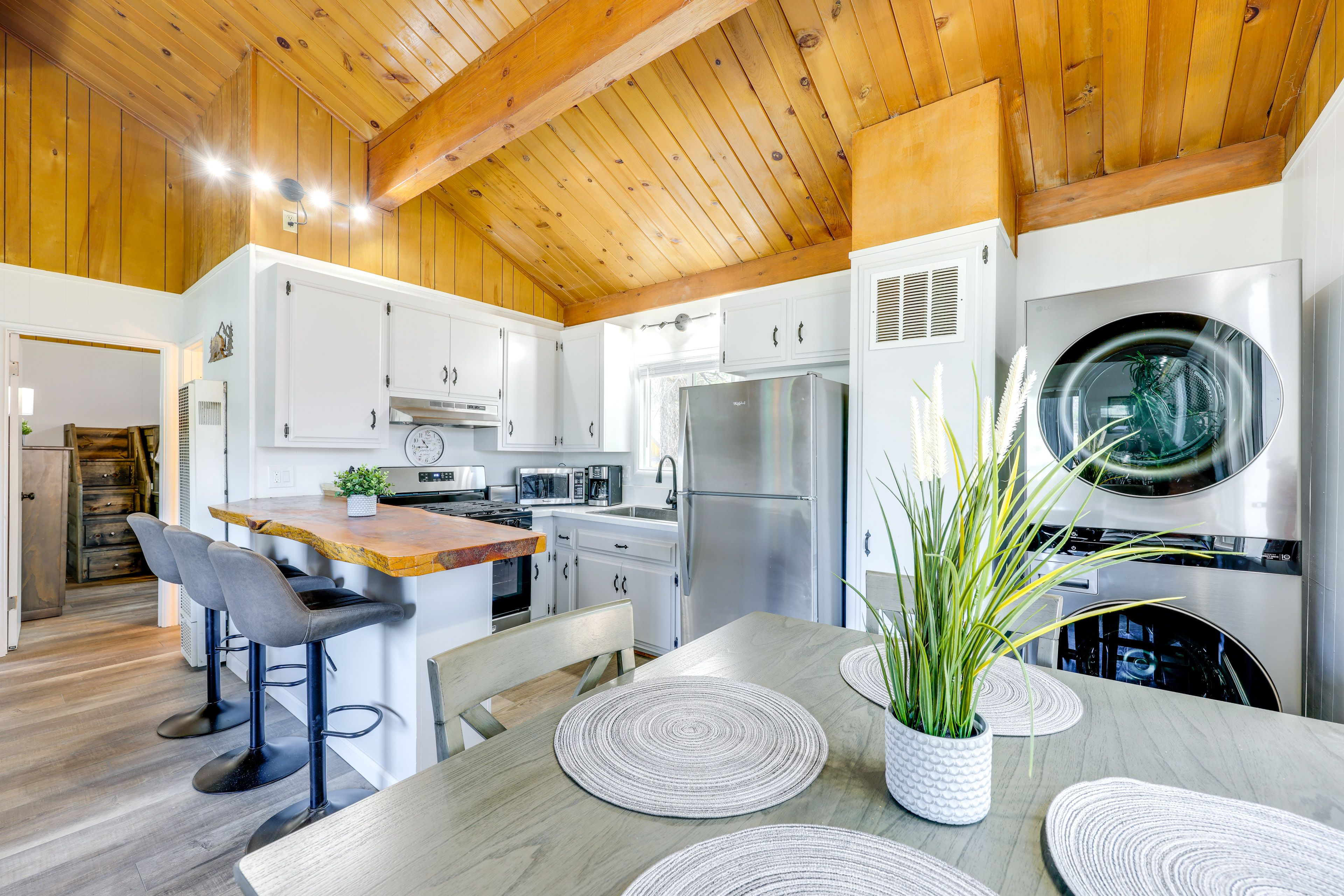 Dining Area | Kitchen | Cooking Basics | Coffee Maker | In-Unit Laundry