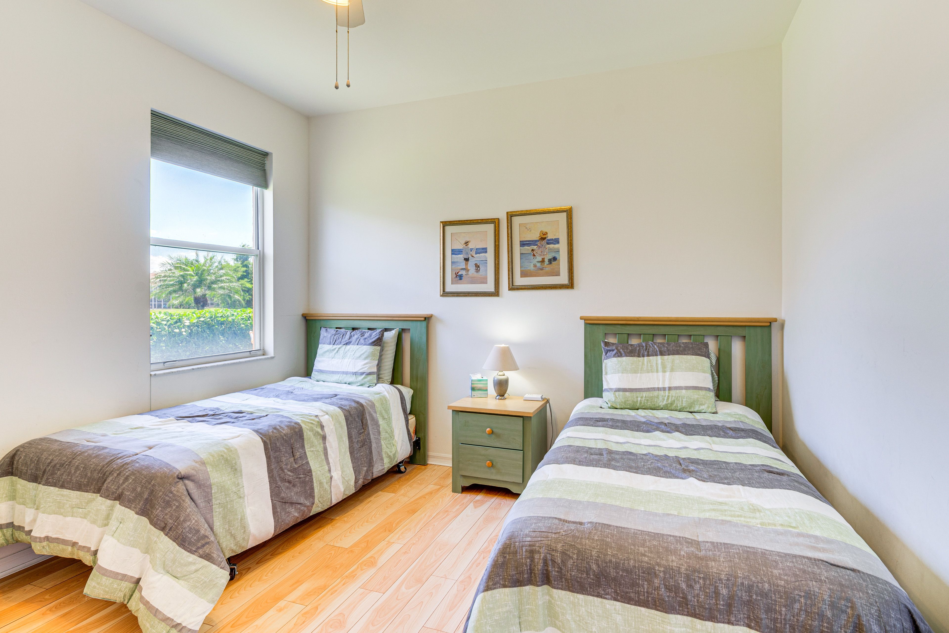 Bedroom 4 | 2 Twin Beds