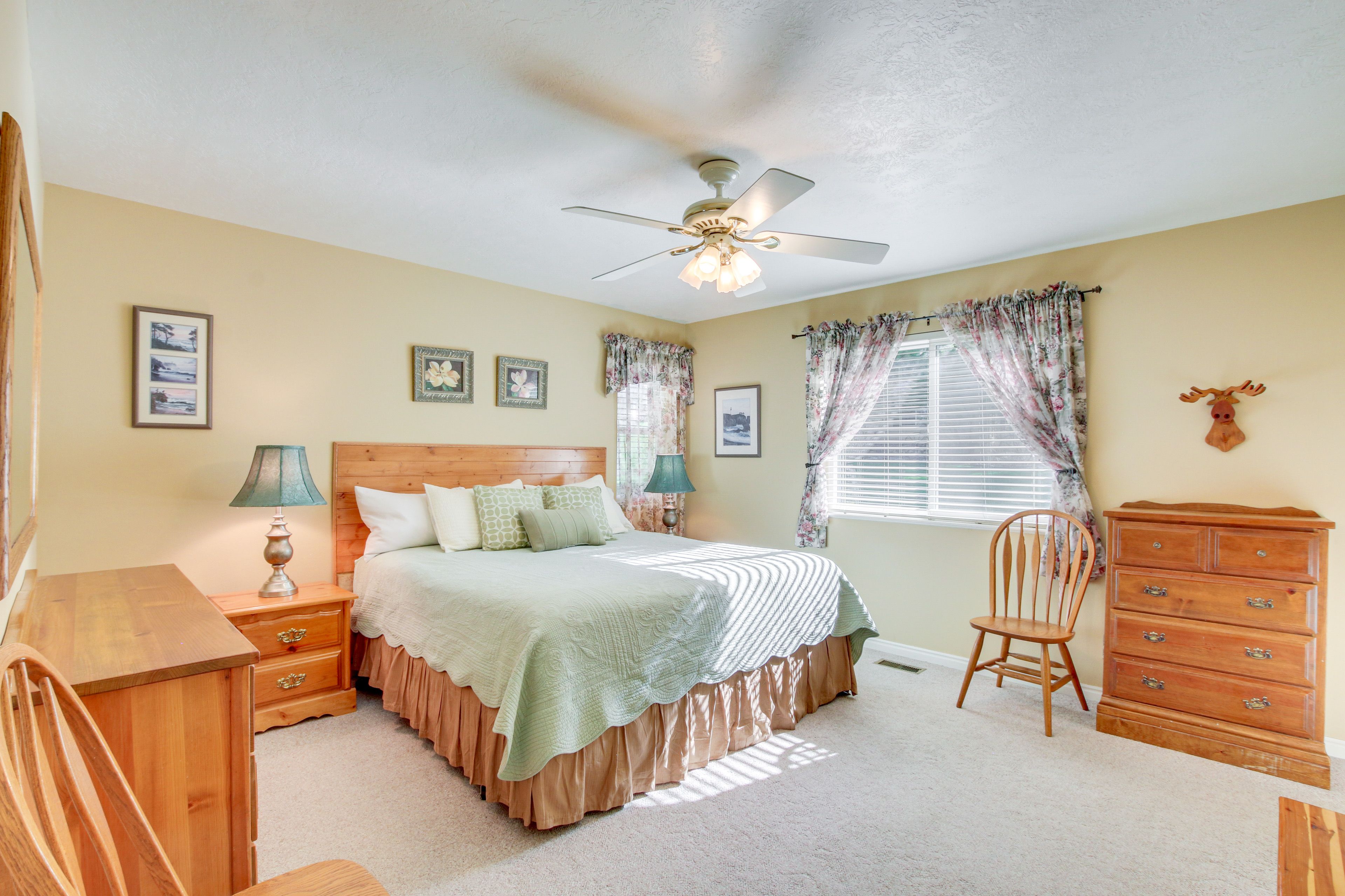Bedroom 1 | Main Level | King Bed | Linens Provided