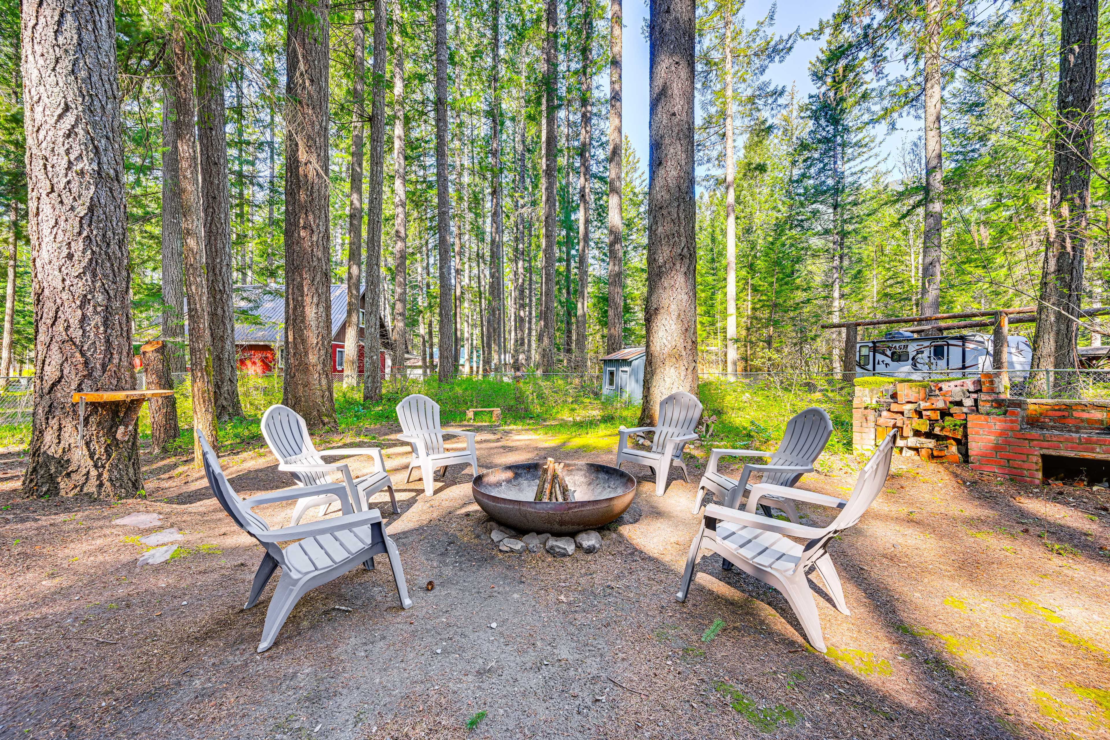 Private Yard | Fire Pit
