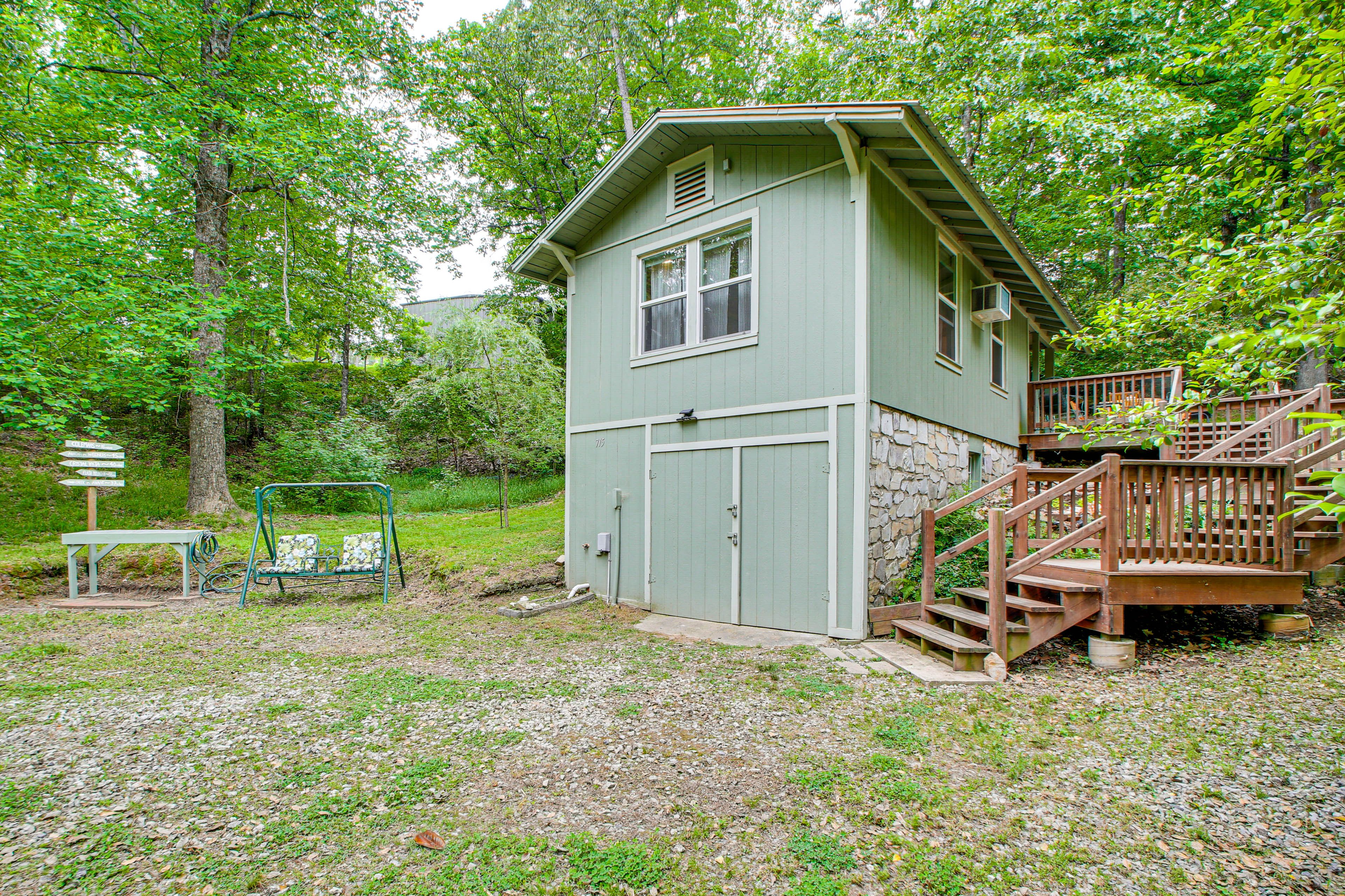 Exterior | Deck | Charcoal Grill | Fish Cleaning Station