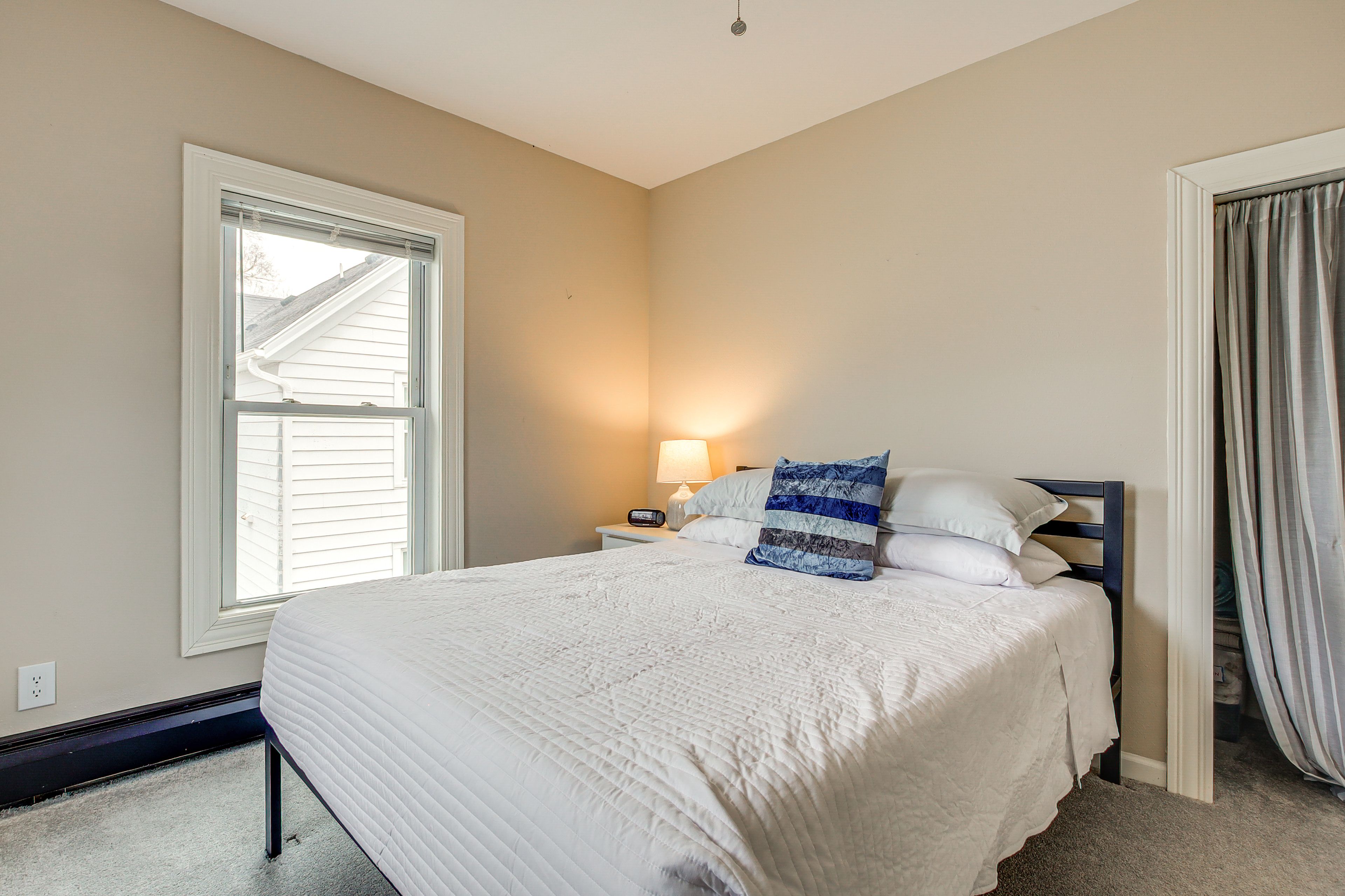 Bedroom 1 | Queen Bed | 2nd Floor