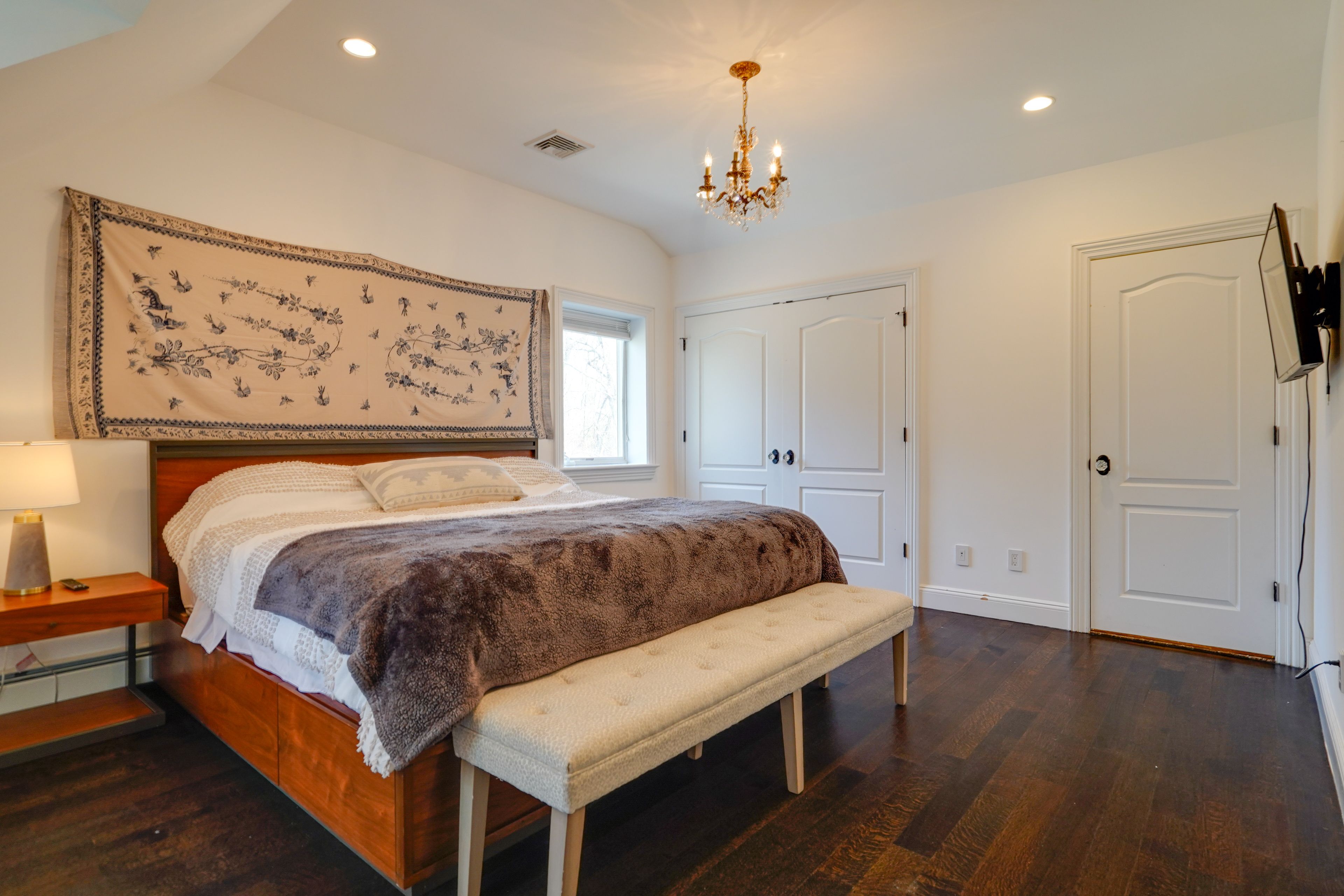 Bedroom 1 | King Bed | Upper Level