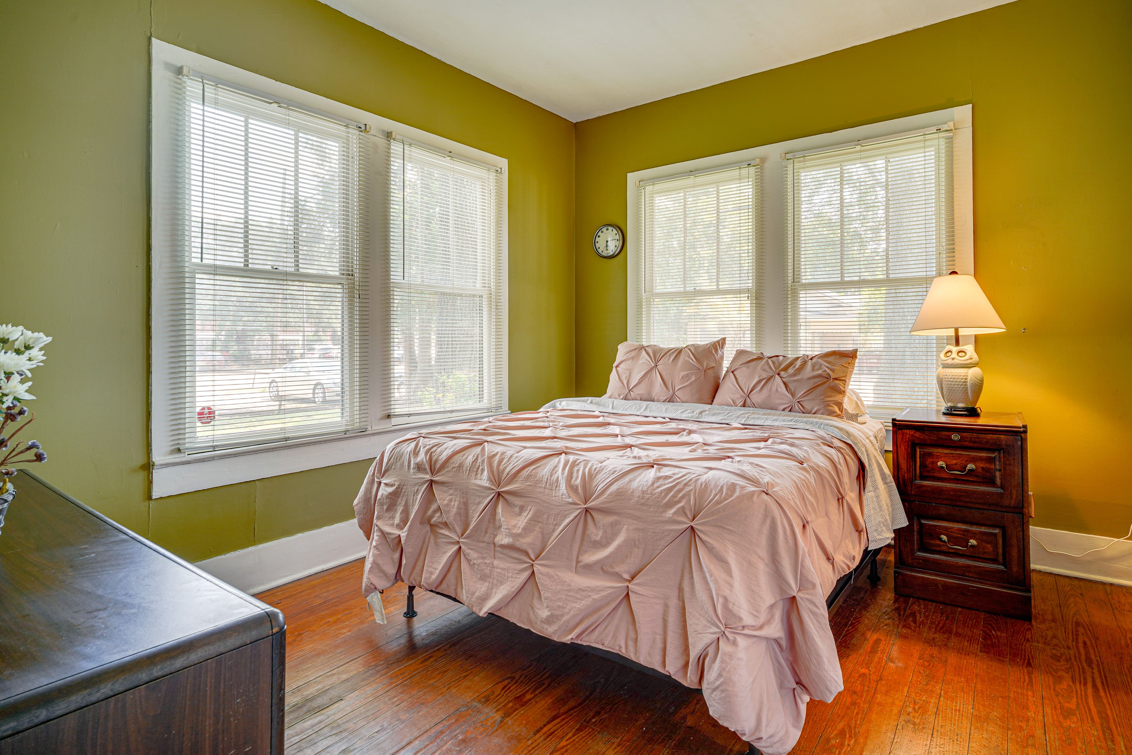 Bedroom 2 | Queen Bed