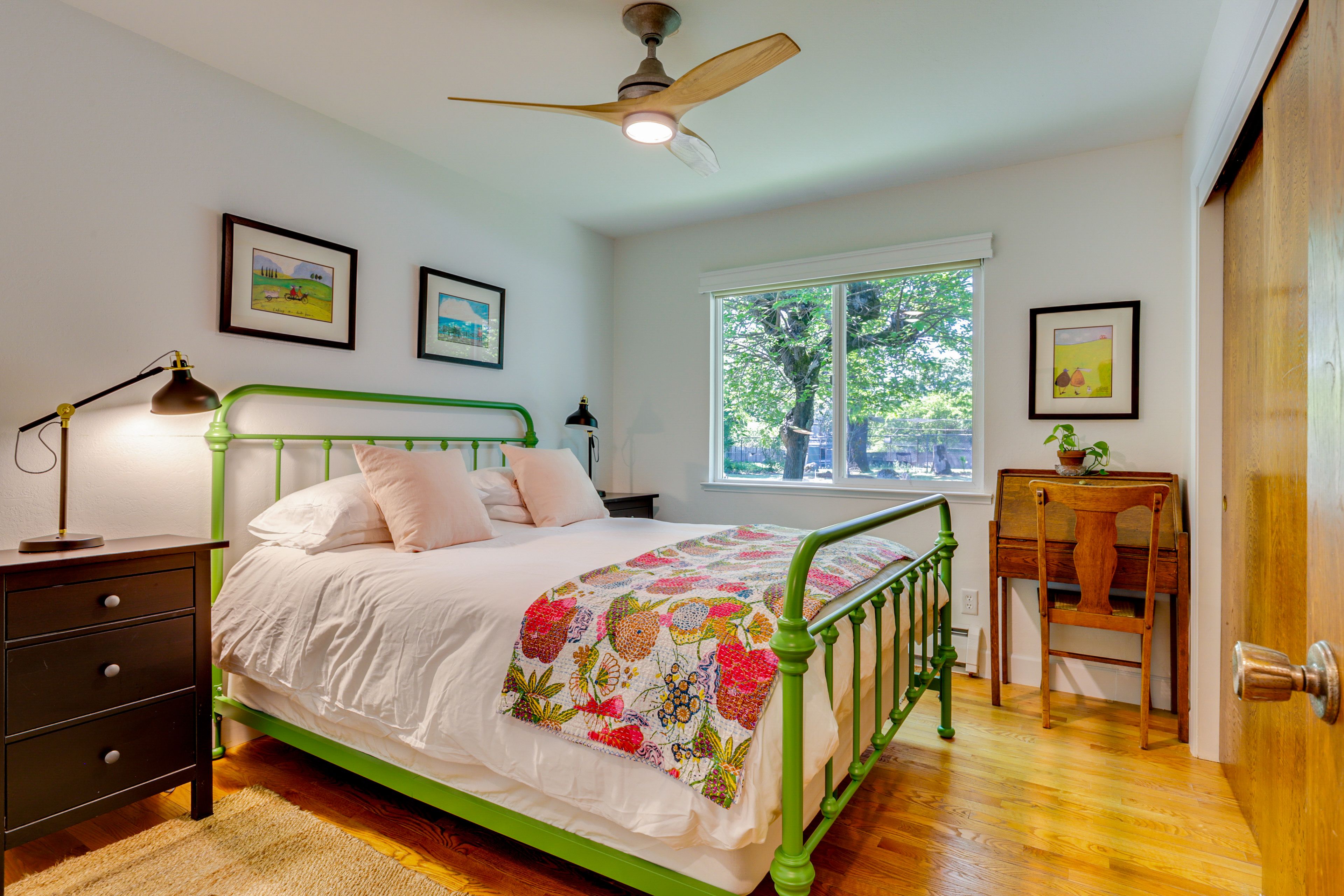 Bedroom 2 | Queen Bed