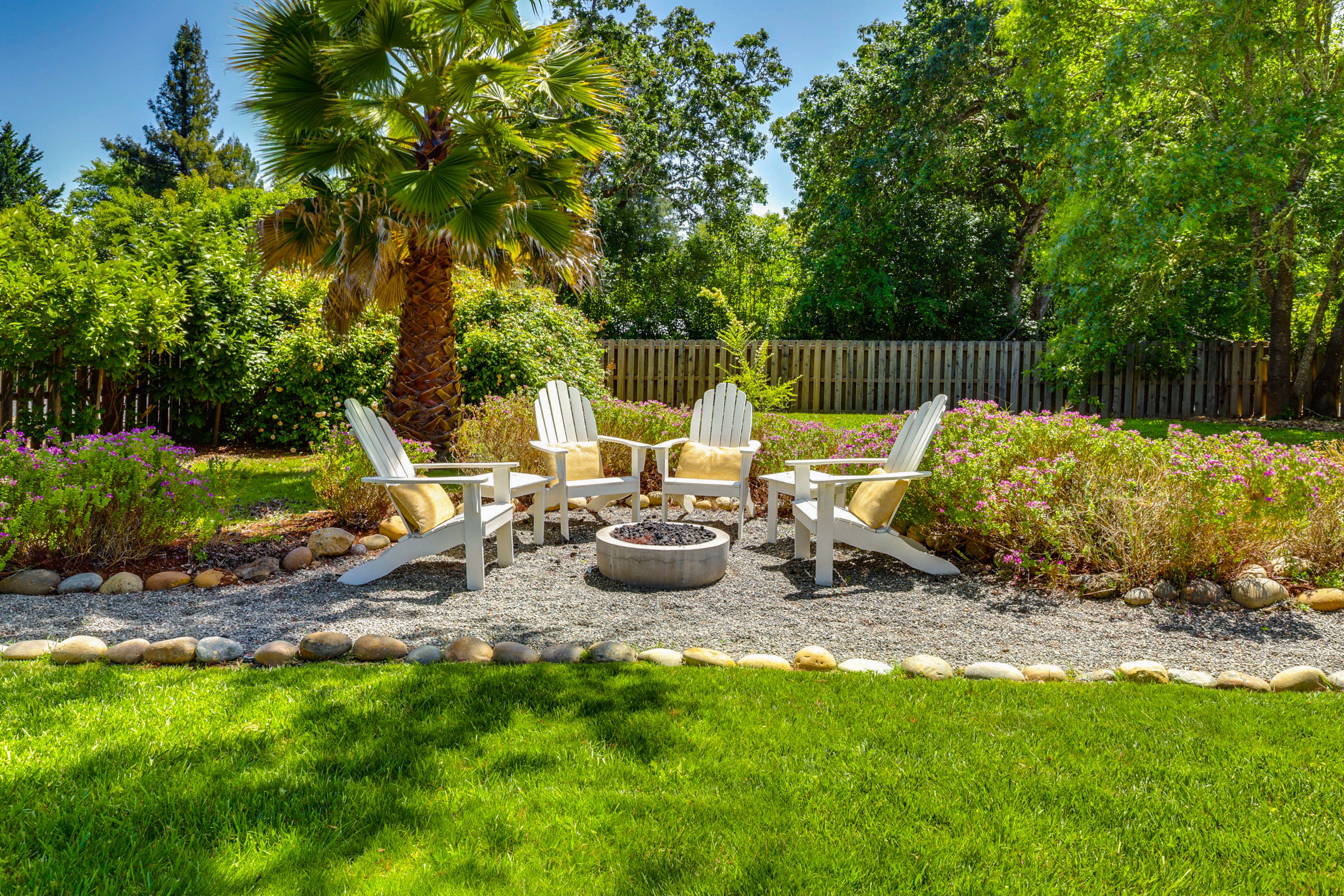 Backyard | Gas Fire Pit | Cornhole