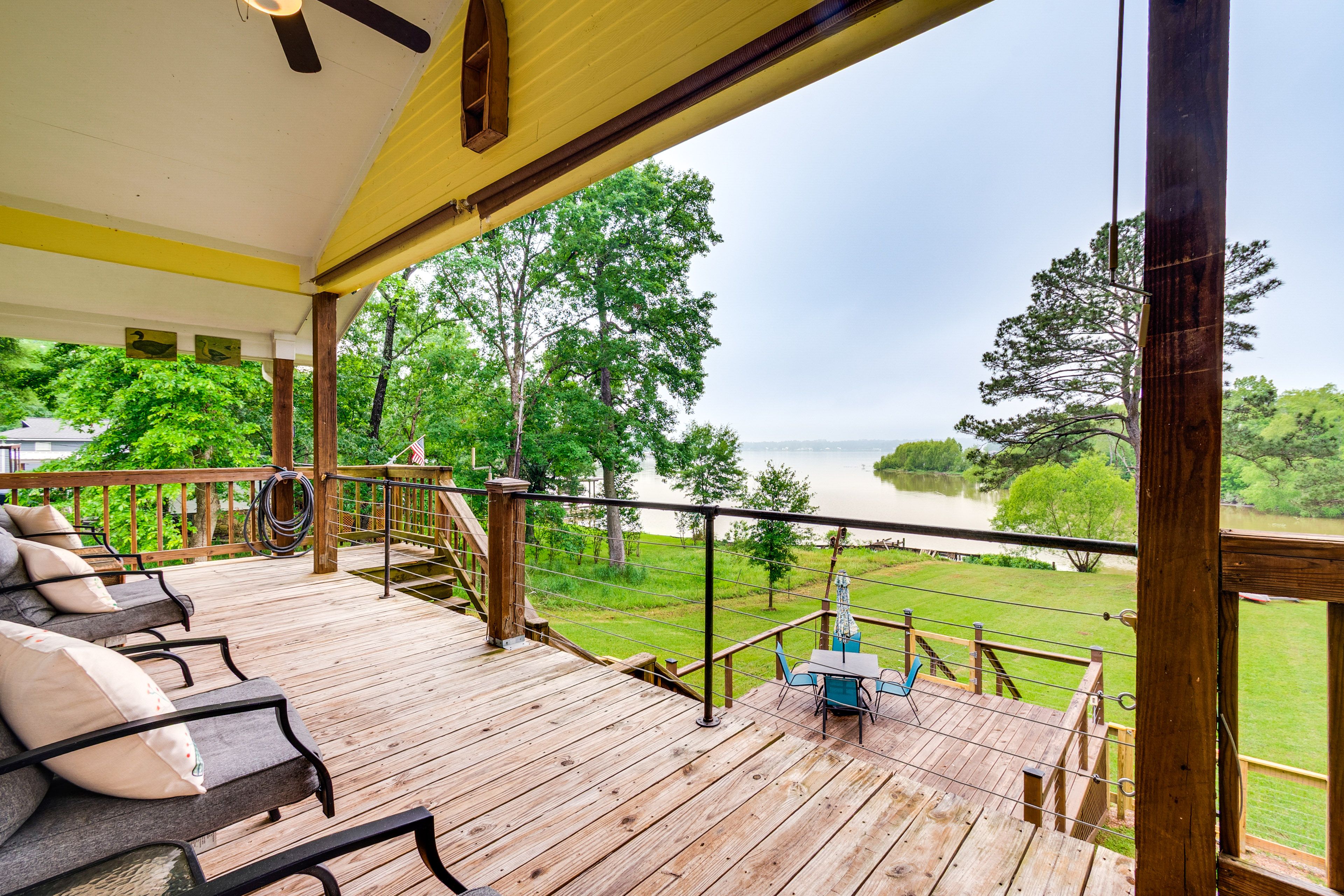 Livingston Vacation Rental | 3BR | 2BA | 2 Steps Required | 1,421 Sq Ft