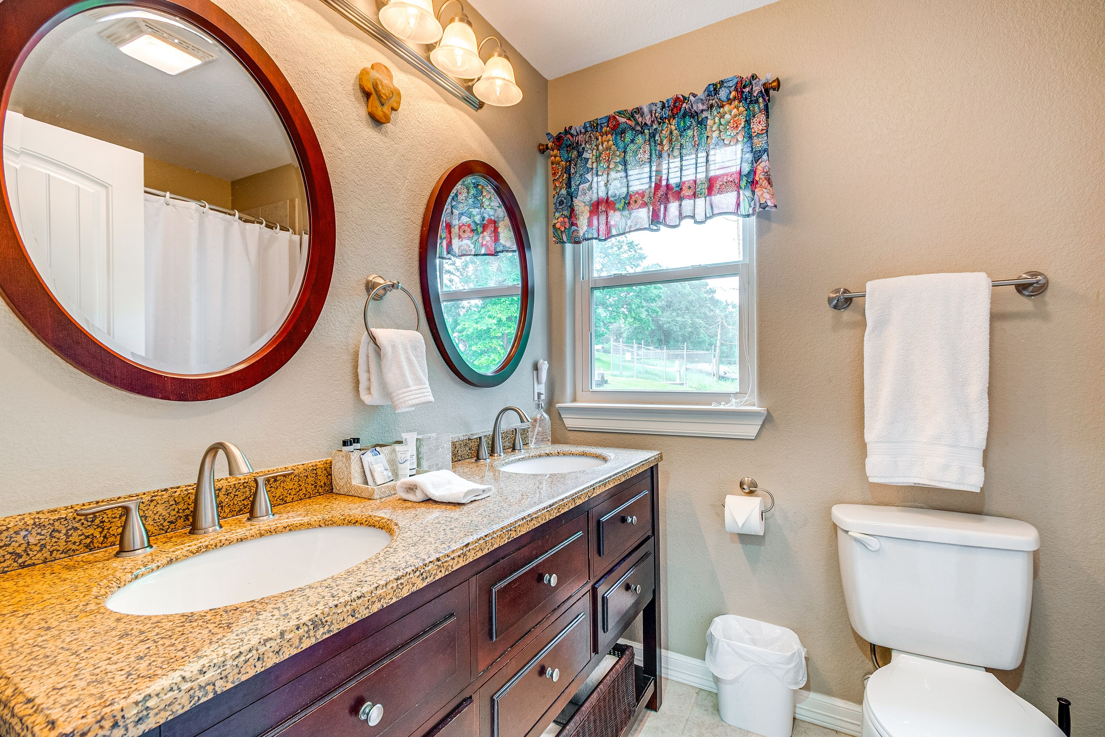 Full Bathroom | 1st Floor