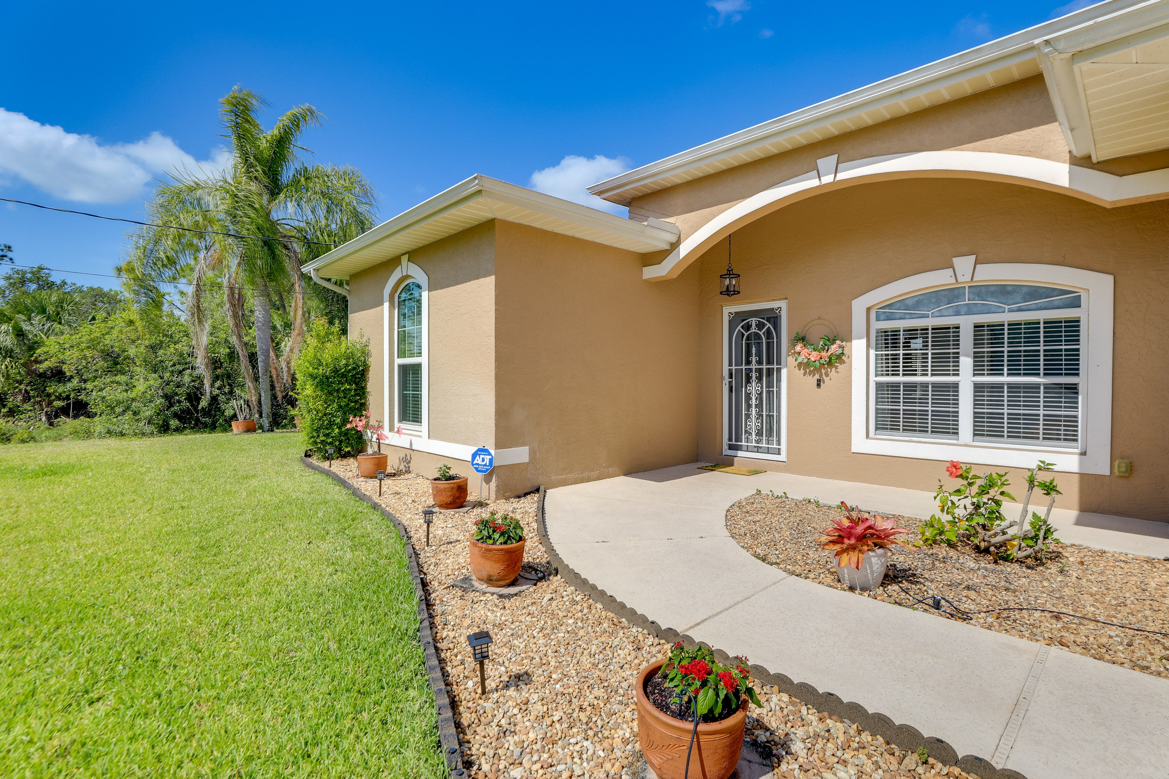 North Port Vacation Rental | 4BR | 2BA | 1 Step to Enter | 1,677 Sq Ft