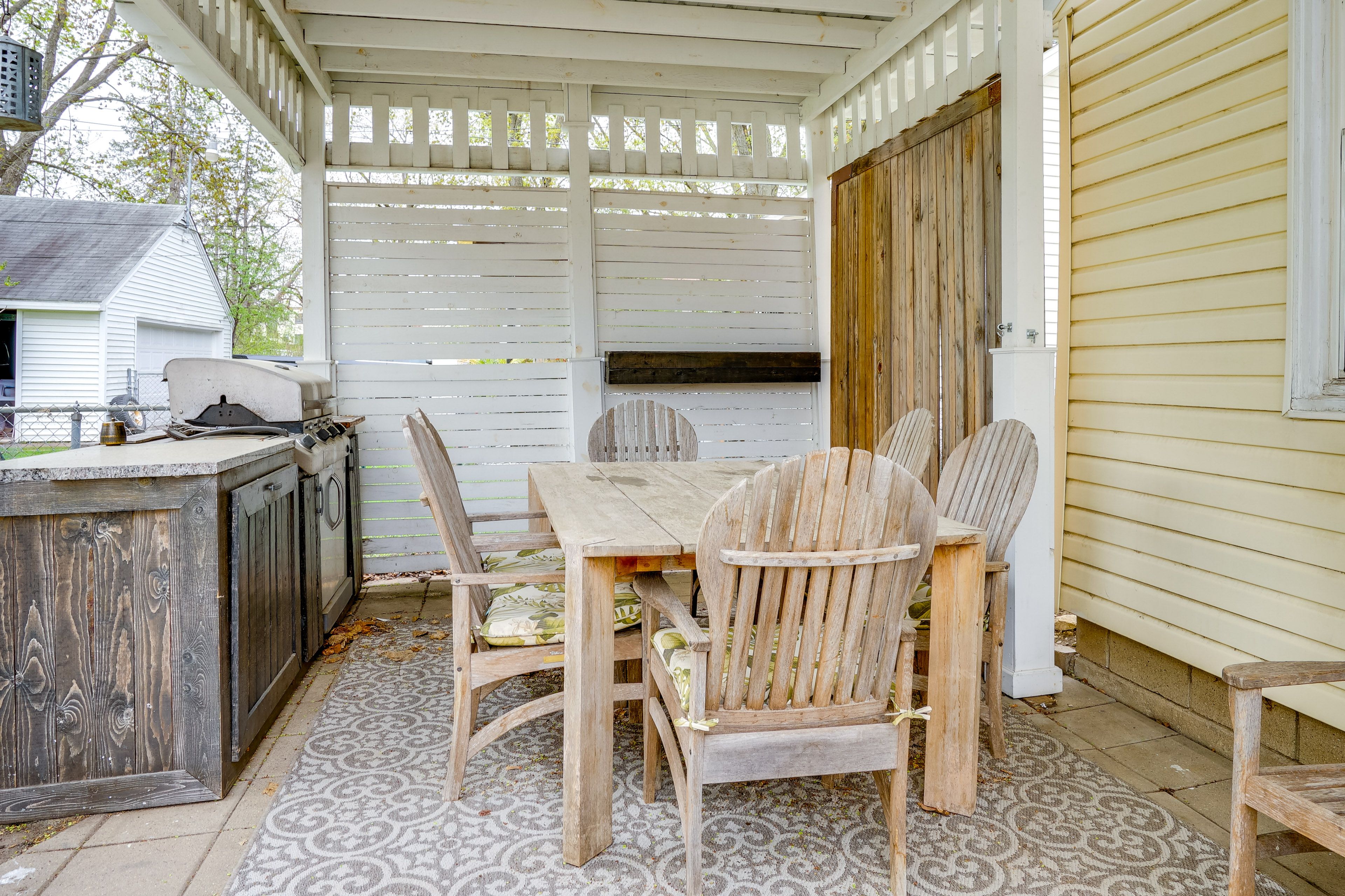 Patio | Grill