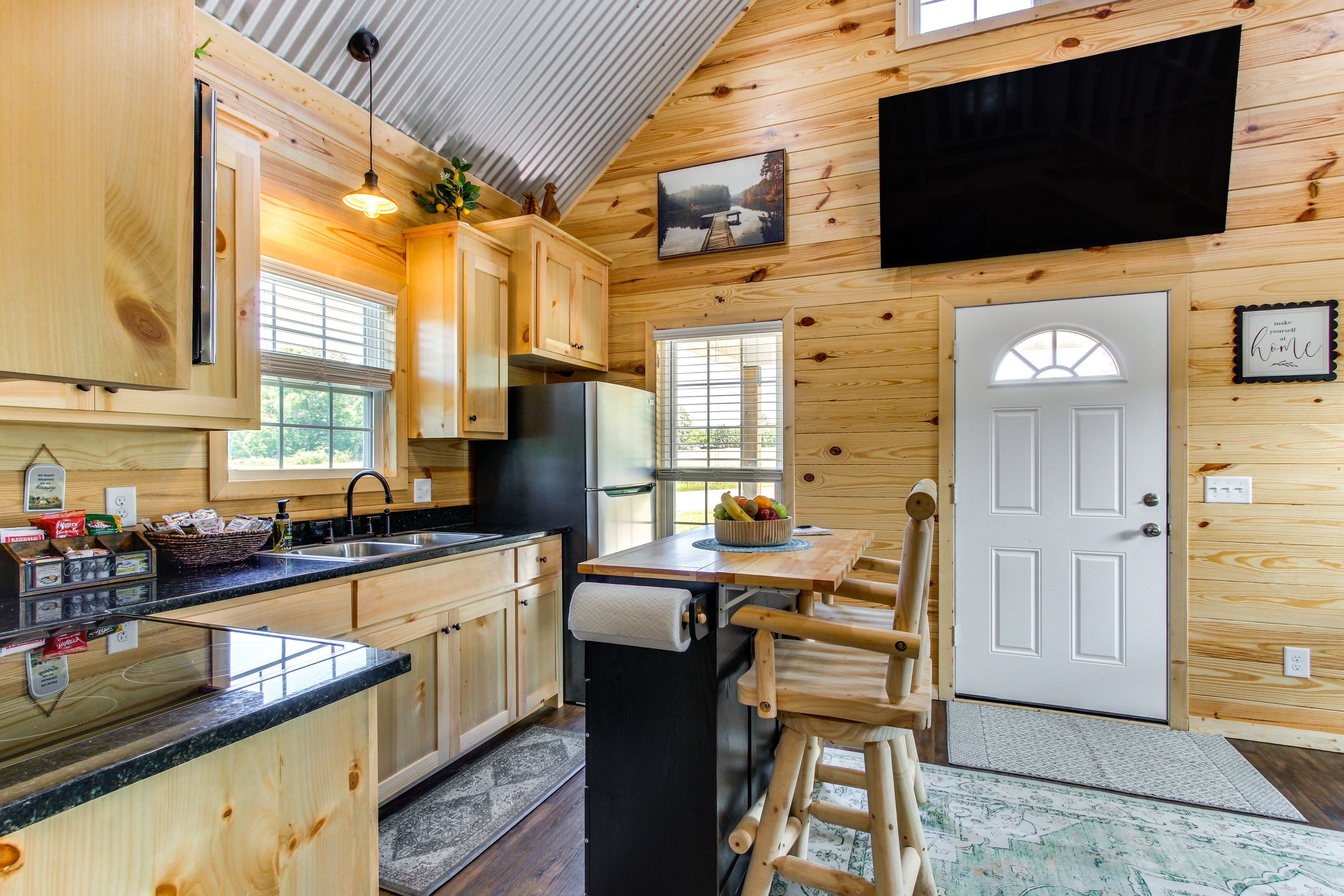 Dining Area | 1st Floor | Dishware/Flatware | Trash Bags/Paper Towels