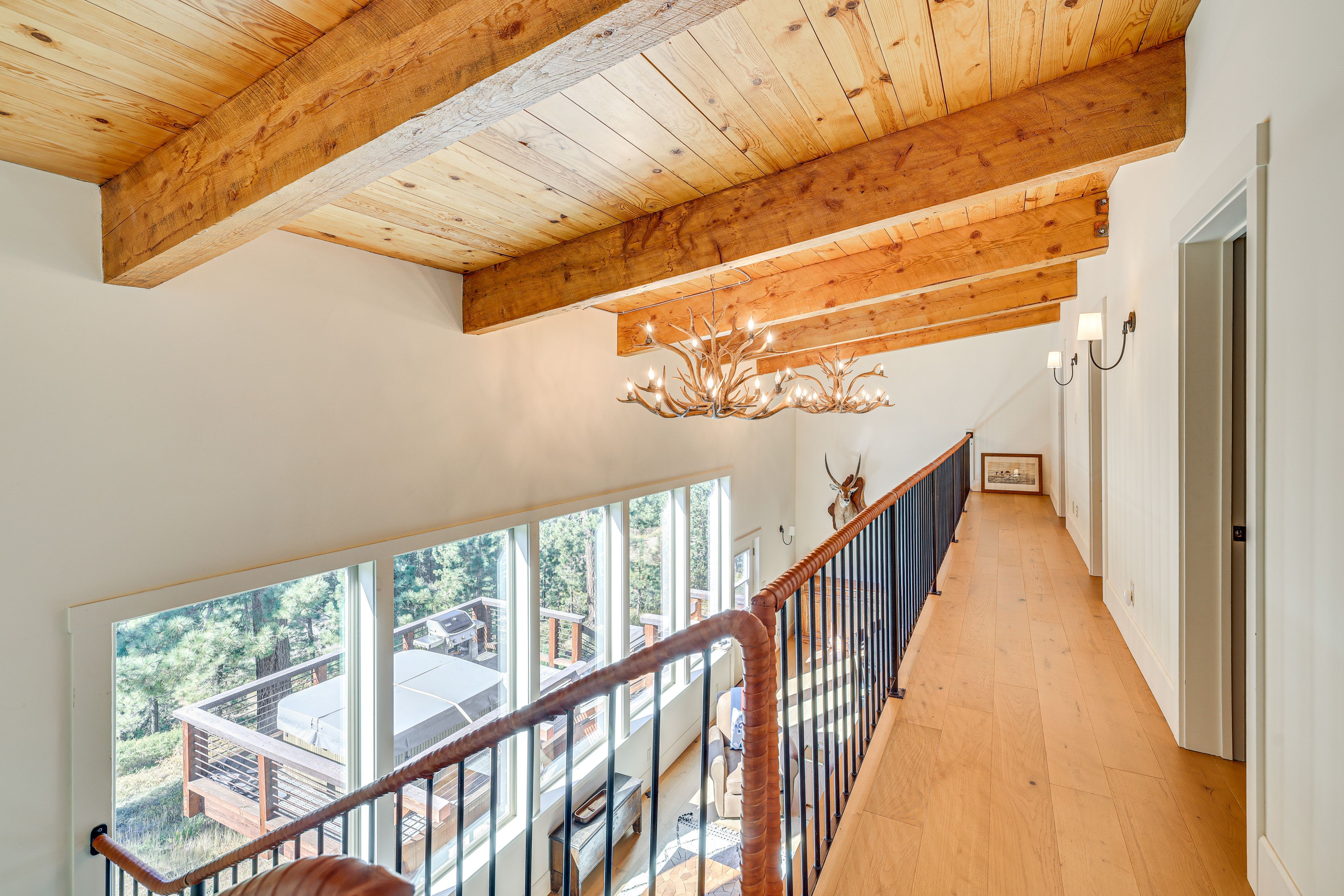 Upstairs Landing | Upper Floor