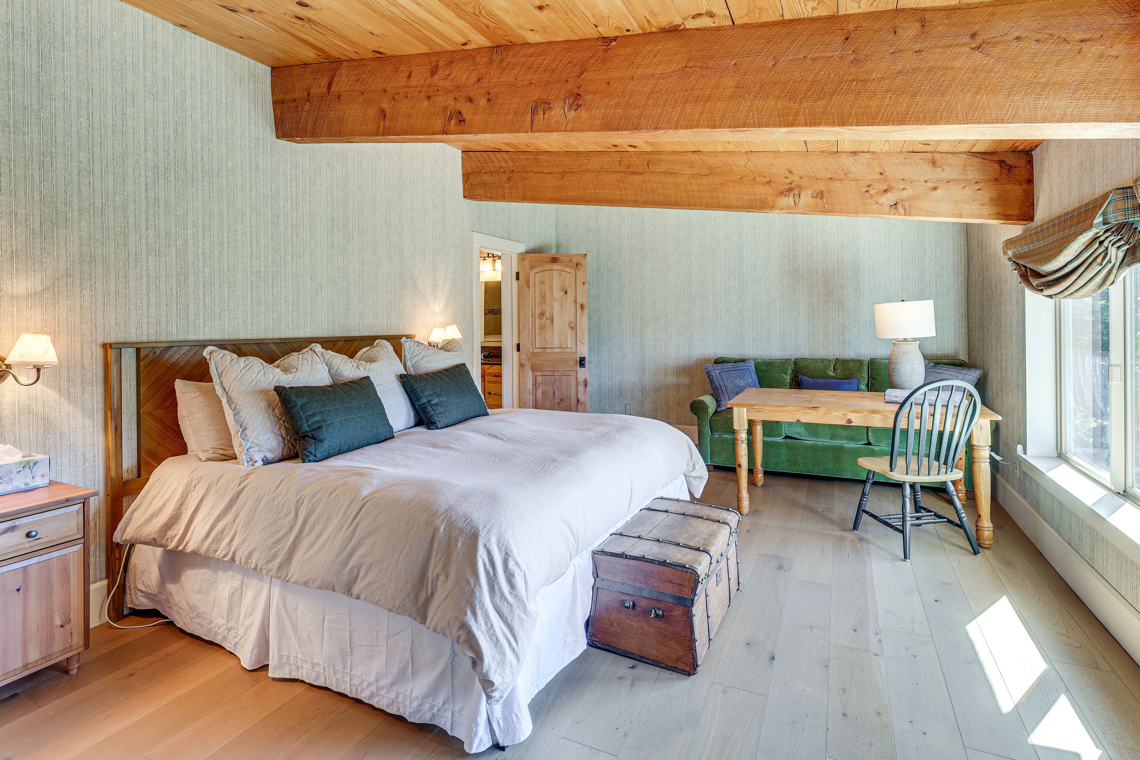 Bedroom 1 | King Bed | Linens Provided | Upper Floor