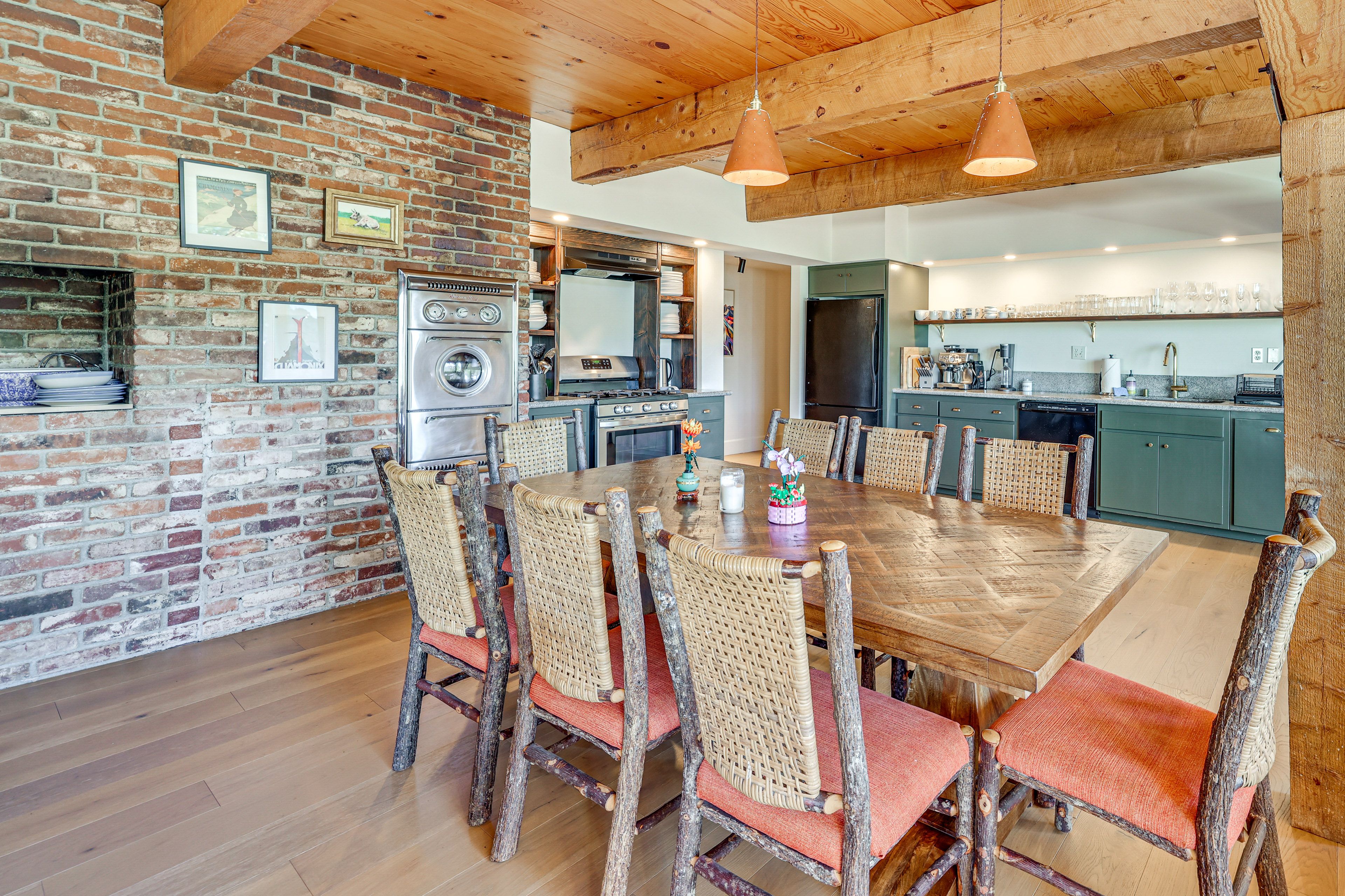 Dining Area | Dishware/Flatware Provided | Main Floor