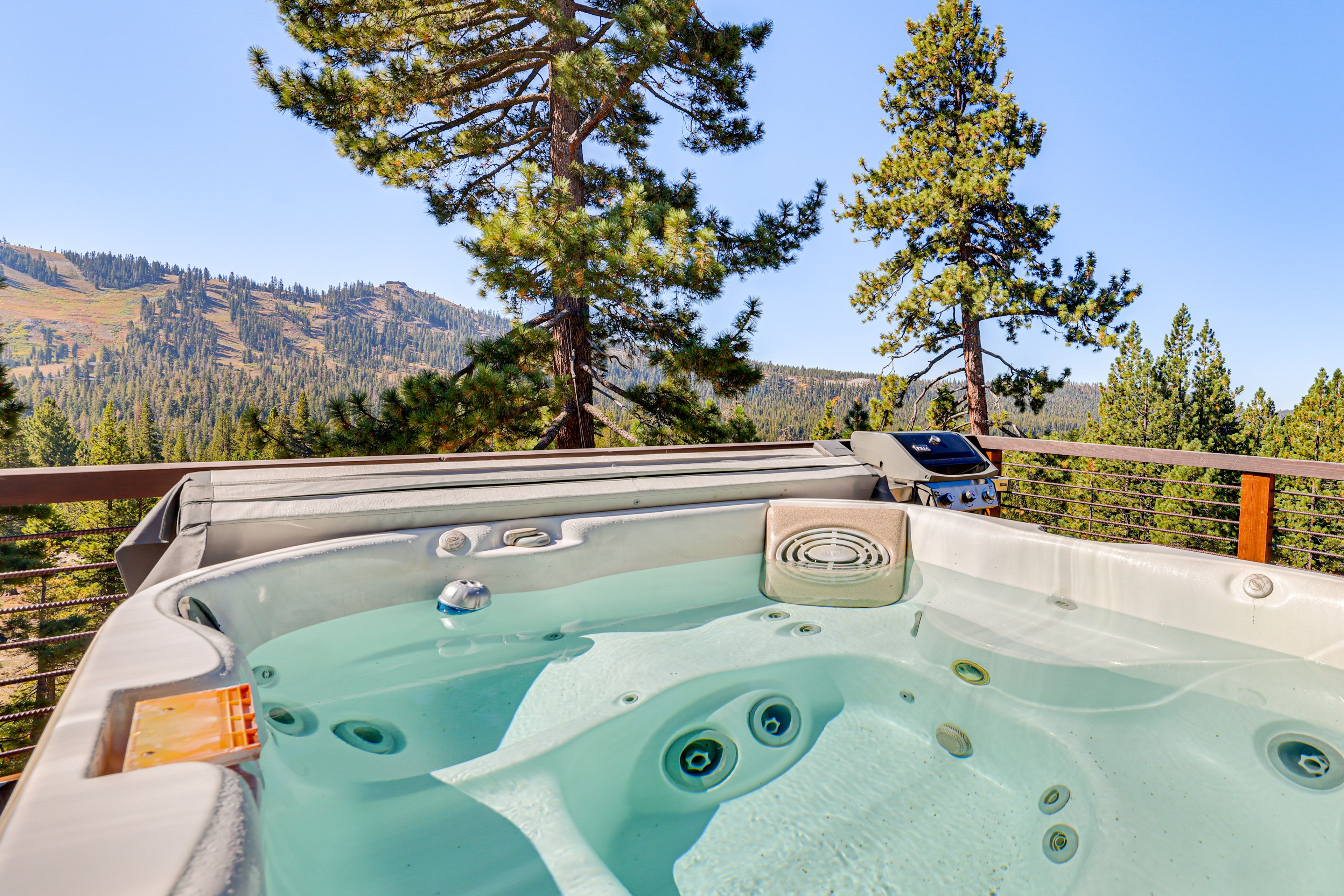 Private Deck | Hot Tub | Gas Grill | Mountain Views