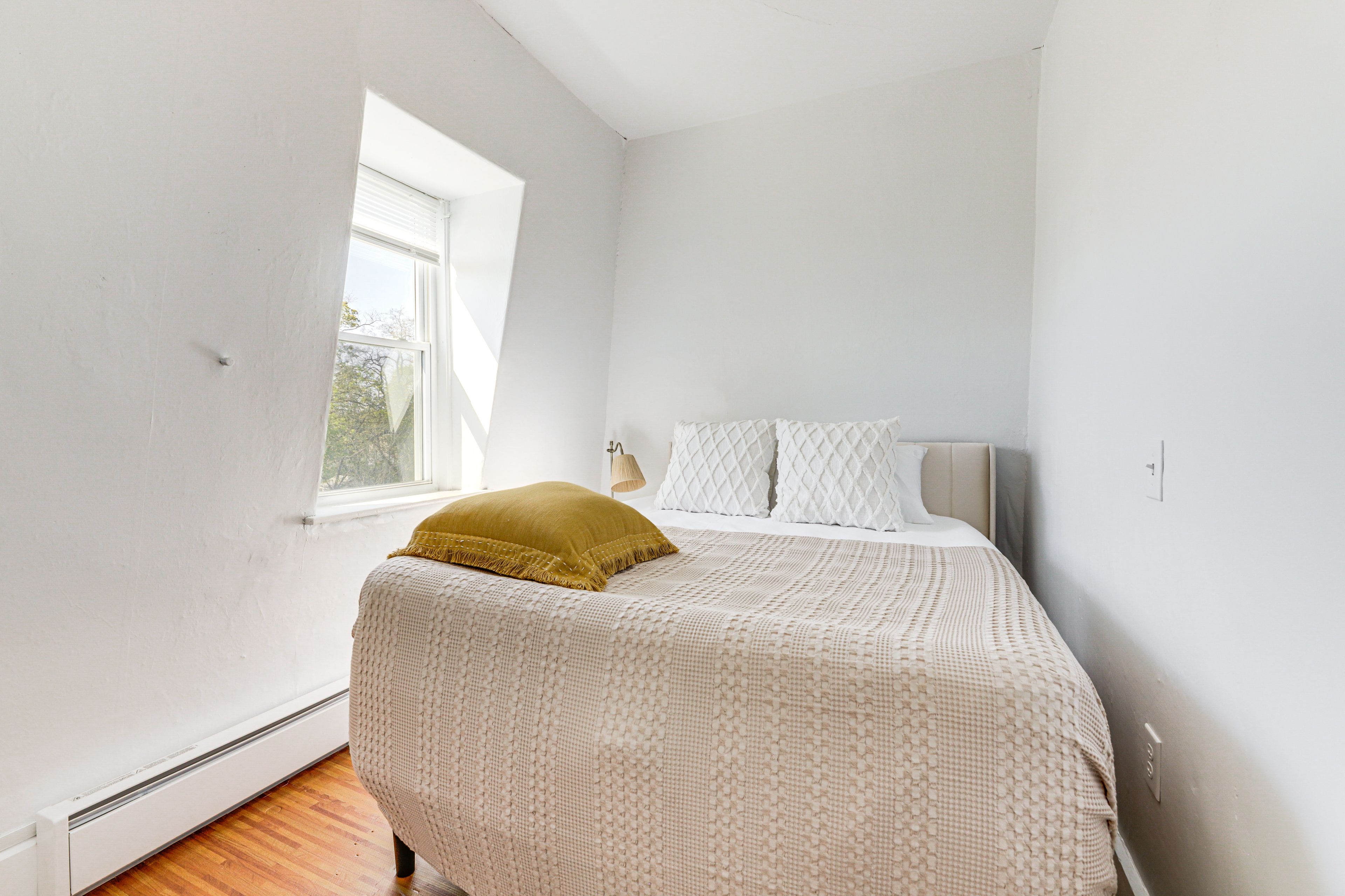 Sleeping Nook | Queen Bed | Accessible via Bedroom