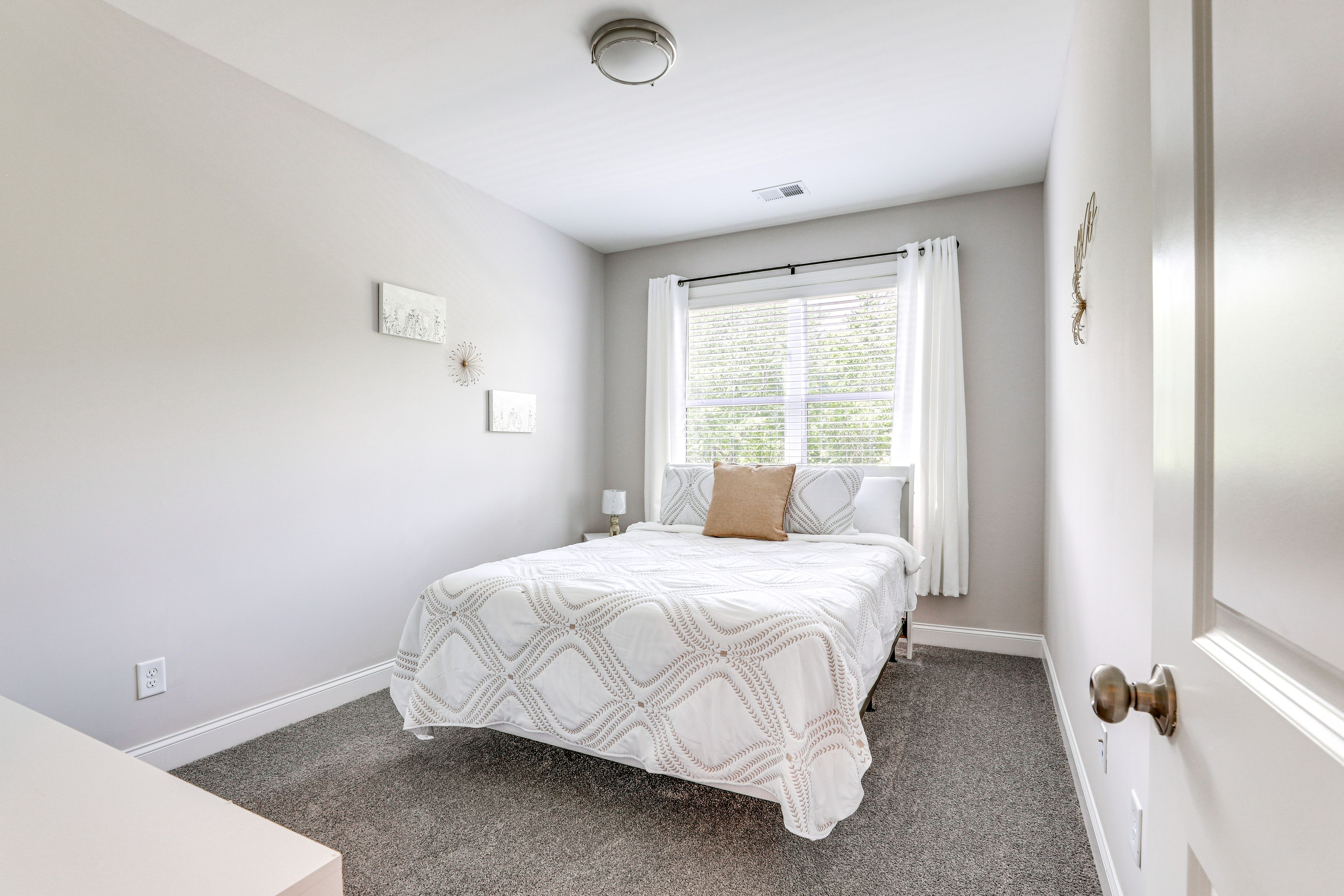 Bedroom 2 | Queen Bed | 2nd Floor