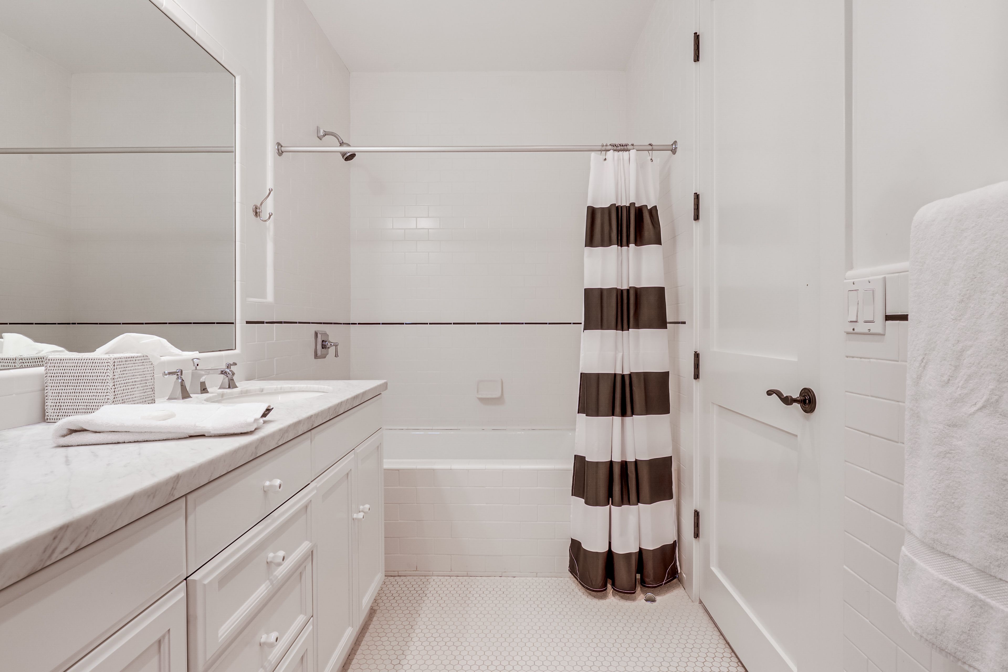 Full Bathroom | Double Sinks