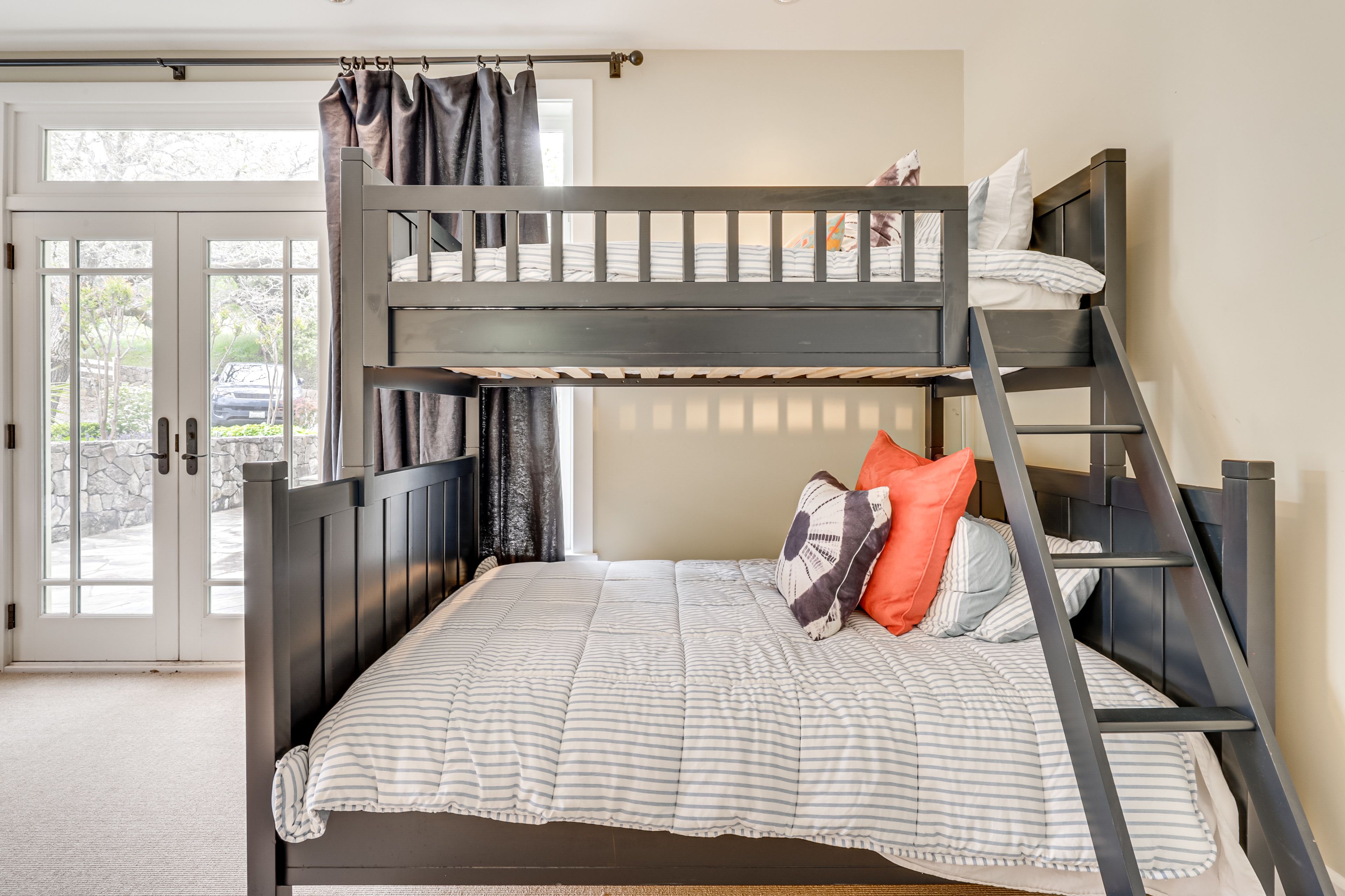 Bedroom 5 | Twin/Full Bunk Bed | Smart TV | Workstation