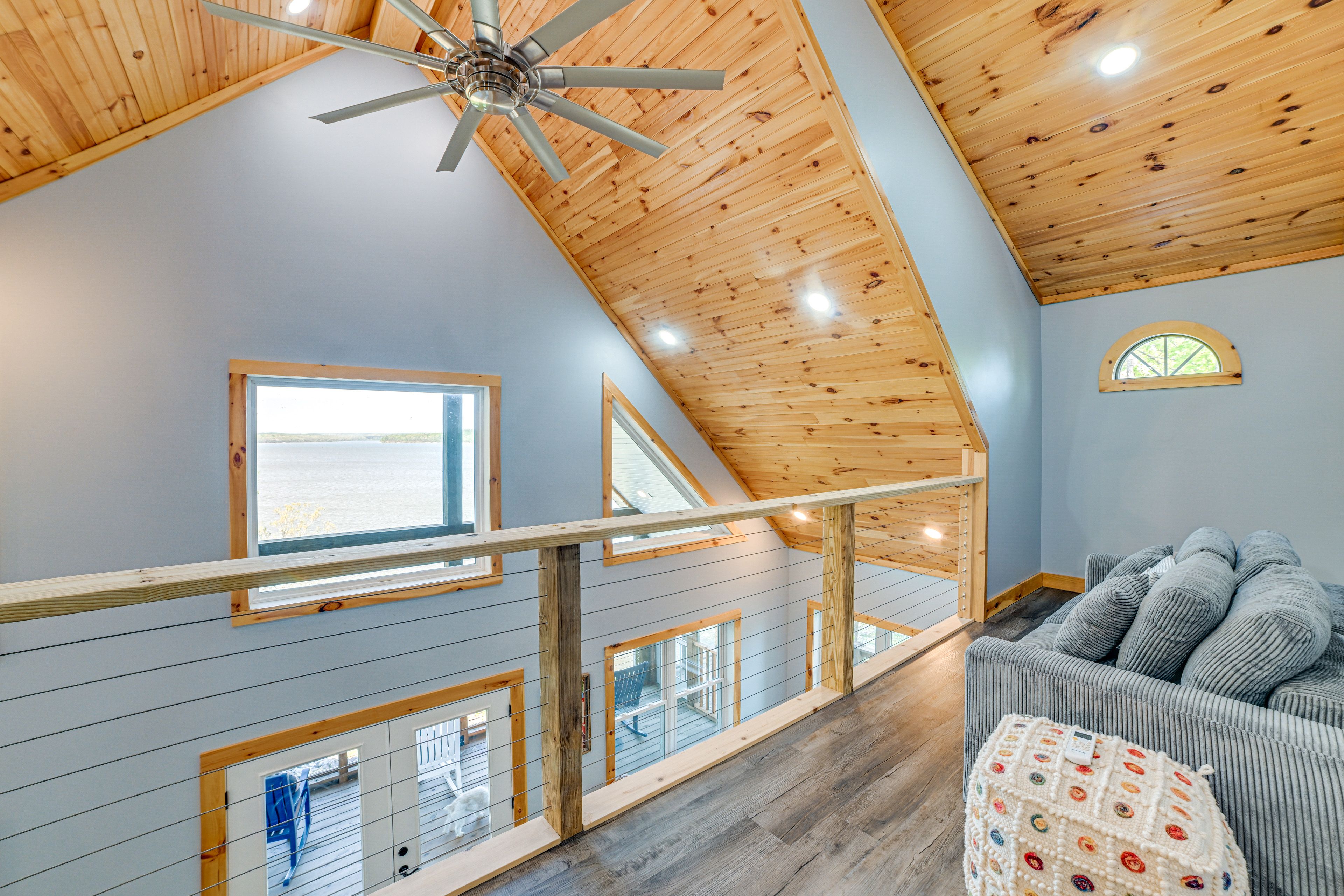 Loft | Upper Level | Smart TV | Lake Views | Queen Futon