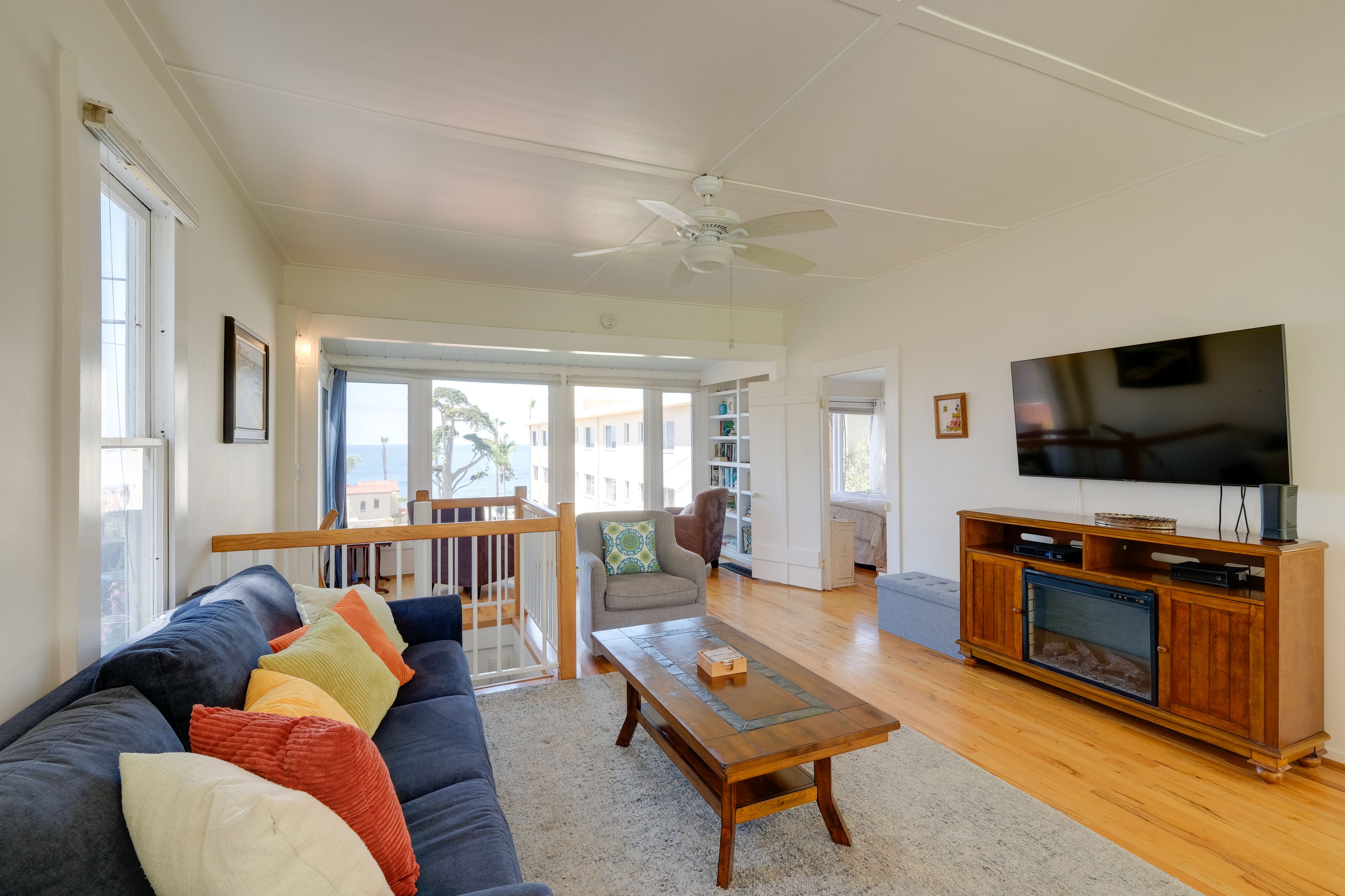 Living Room | Free WiFi | Queen Sleeper Sofa | Smart TV | Main Floor