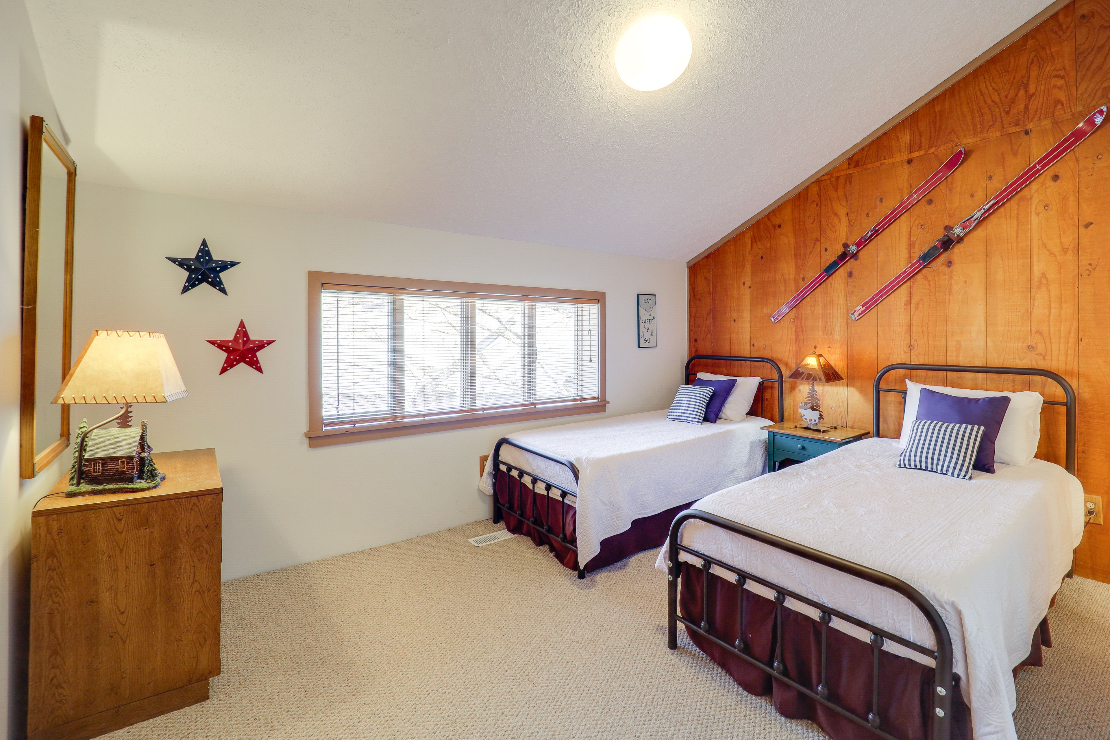 Bedroom 4 | 2 Twin Beds | 2nd Floor
