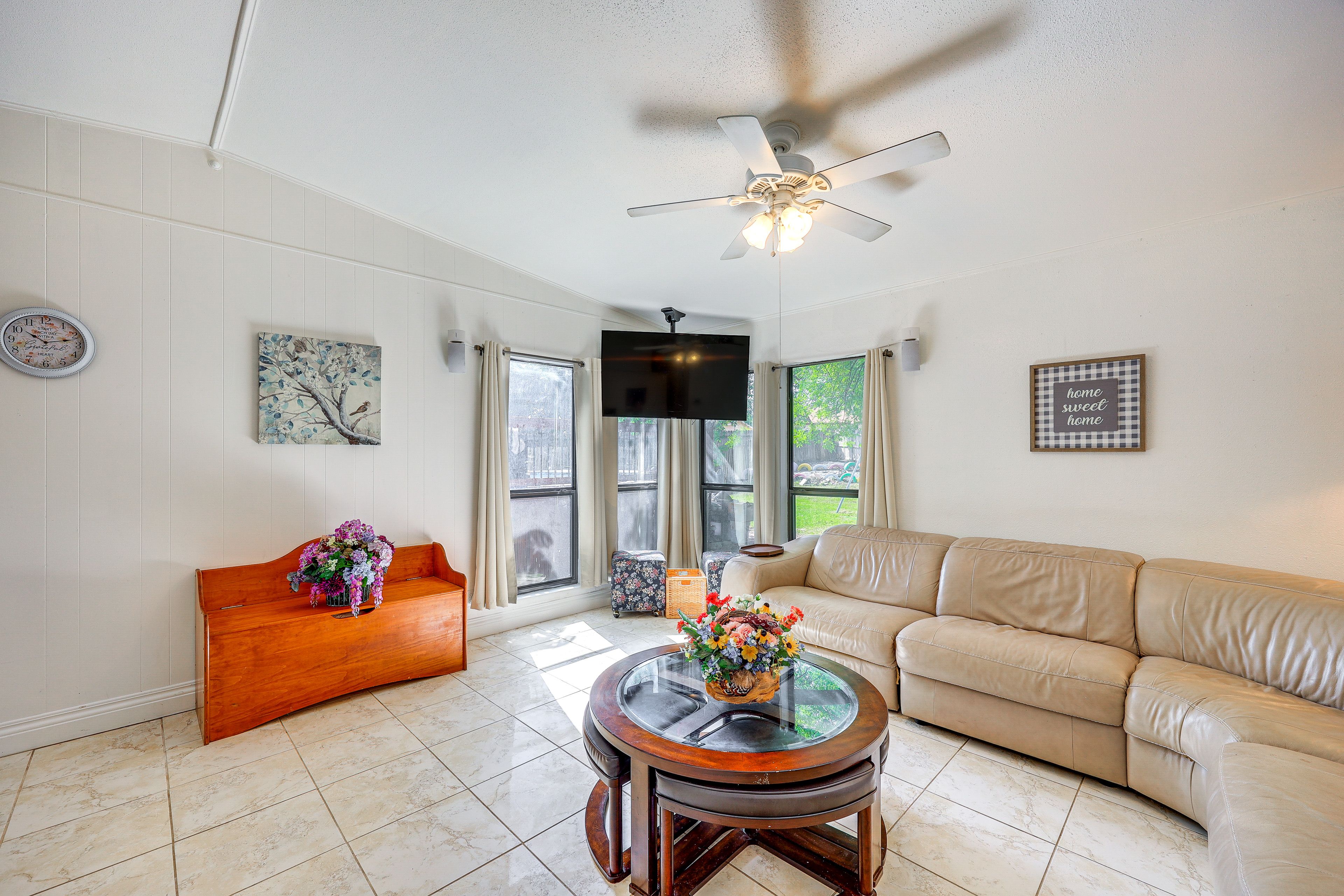 Living Room | Central A/C & Heat | Free WiFi