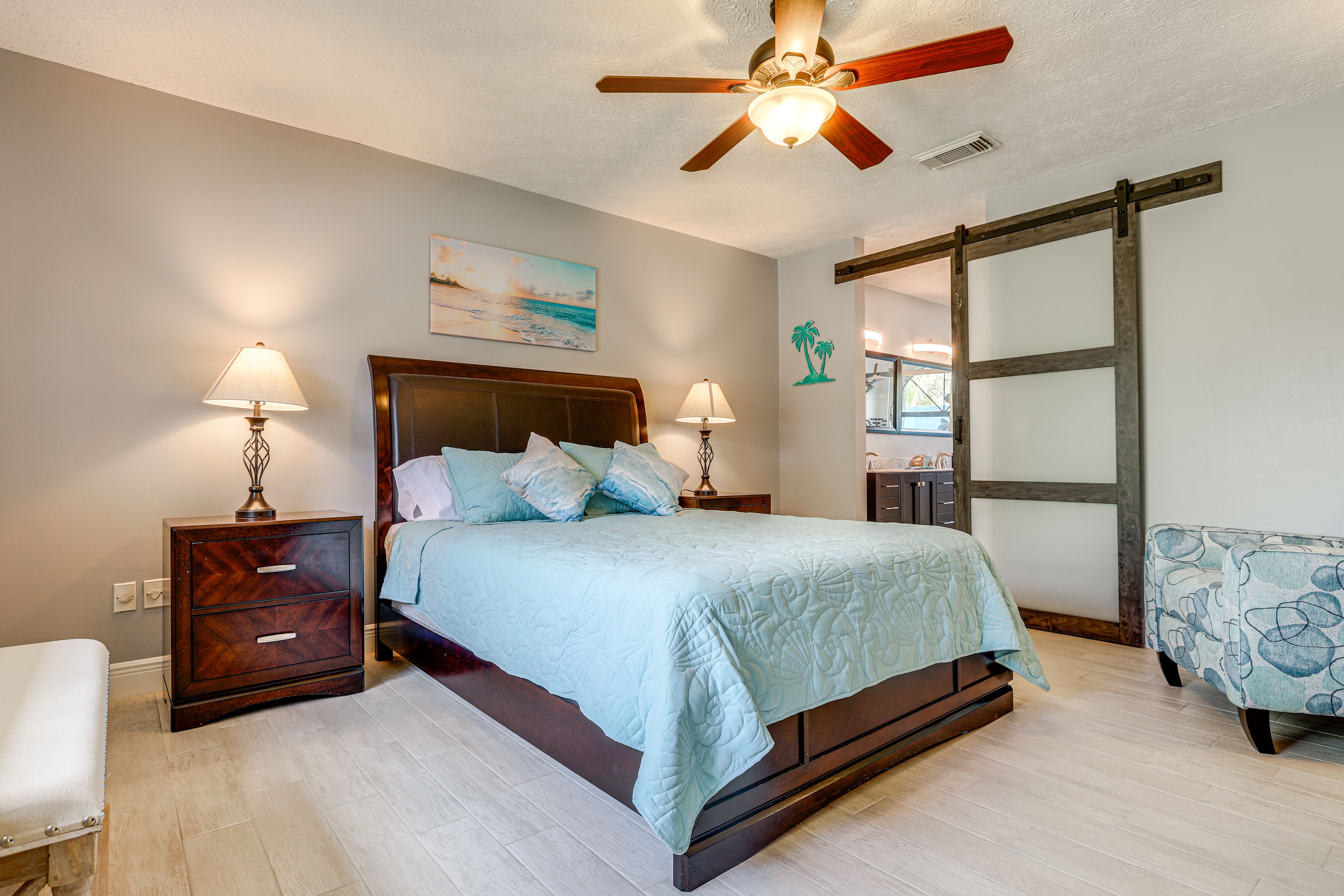 Bedroom 2 | Queen Bed | Flat-Screen TV | En-Suite Bathroom