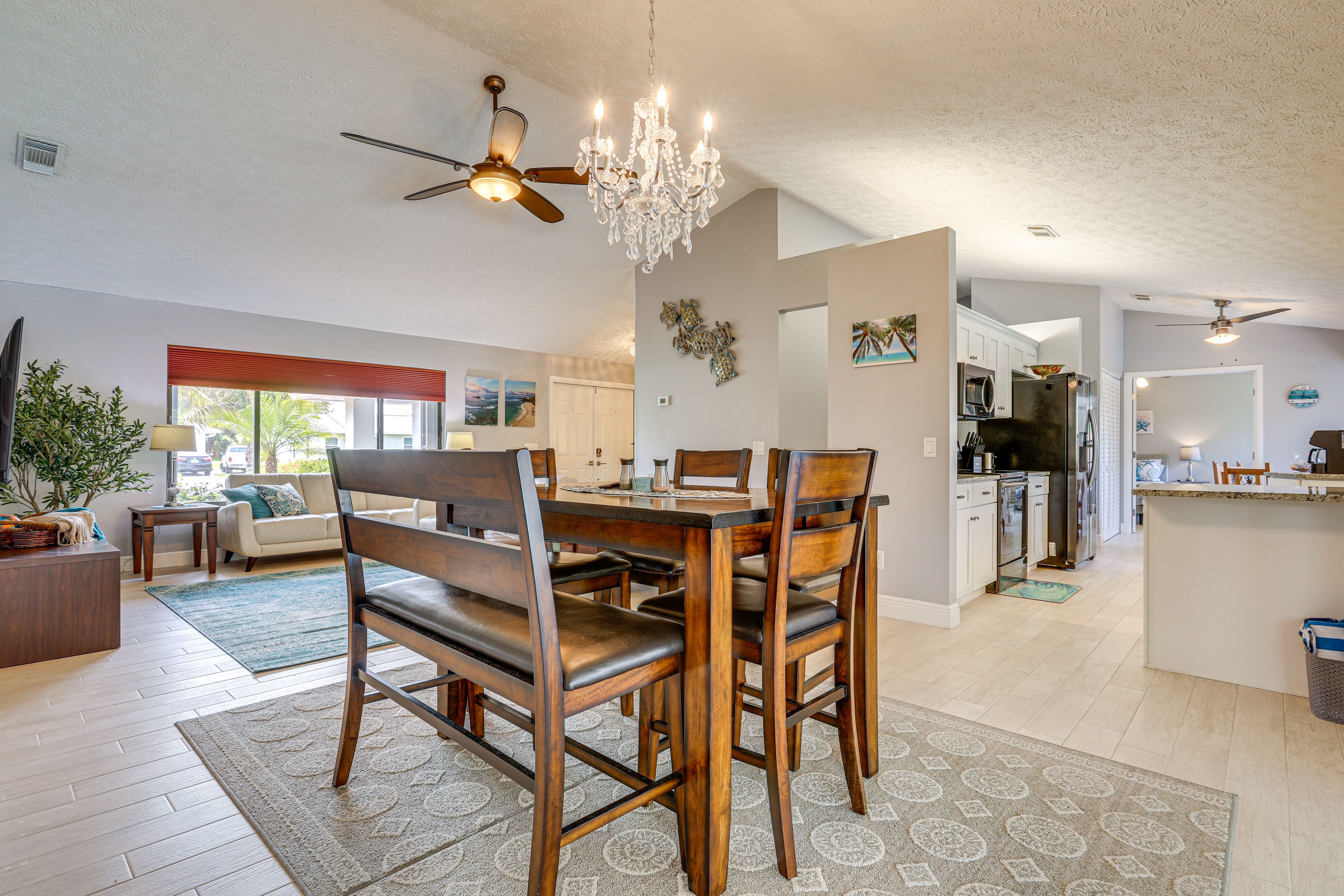 Dining Area | Dishware/Flatware